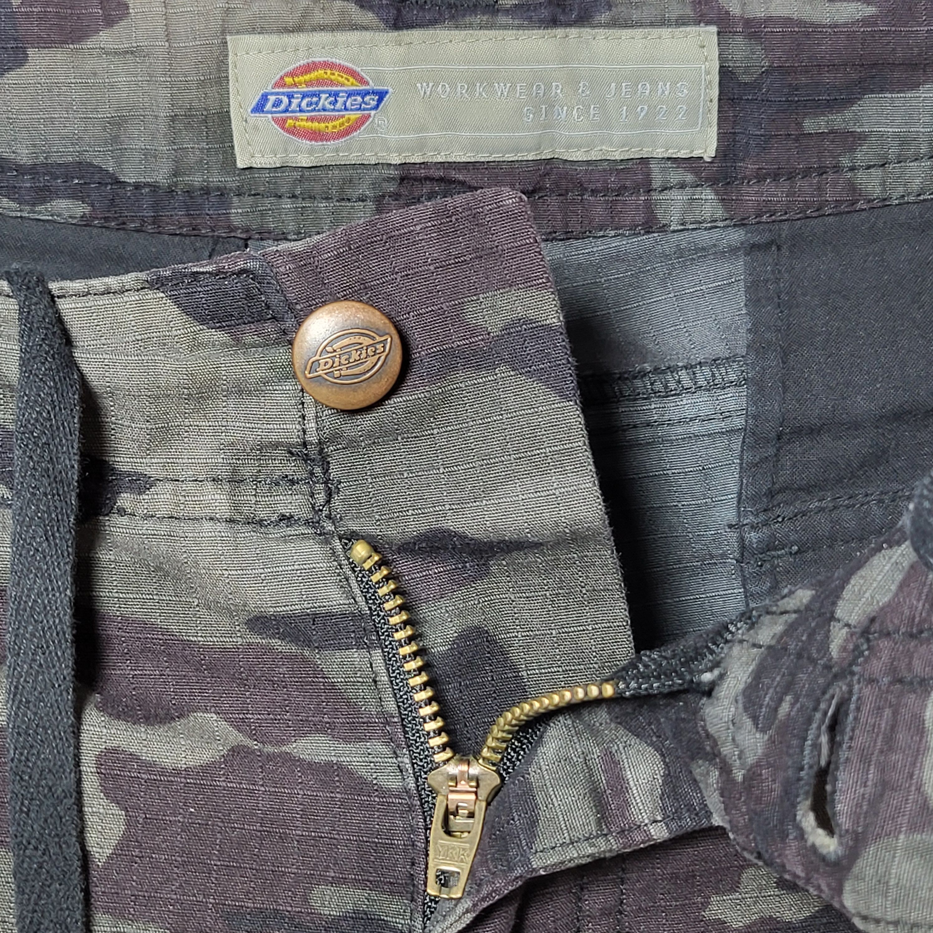 Dickies Dickies Camo Cargo Shorts size 34 Size US 34 / EU 50 - 3 Thumbnail