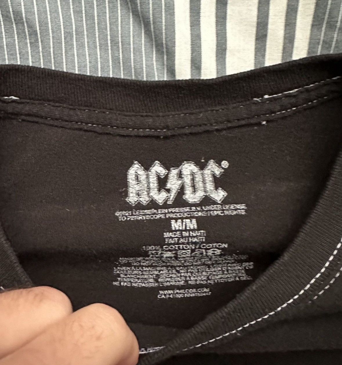 Band Tees ACDC Tee Size US M / EU 48-50 / 2 - 4 Thumbnail