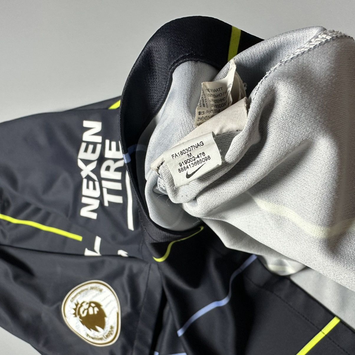 Nike MAN CITY NIKE 2018/2019 FOOTBALL AWAY JERSEY #10 AGUERO Size US M / EU 48-50 / 2 - 11 Thumbnail