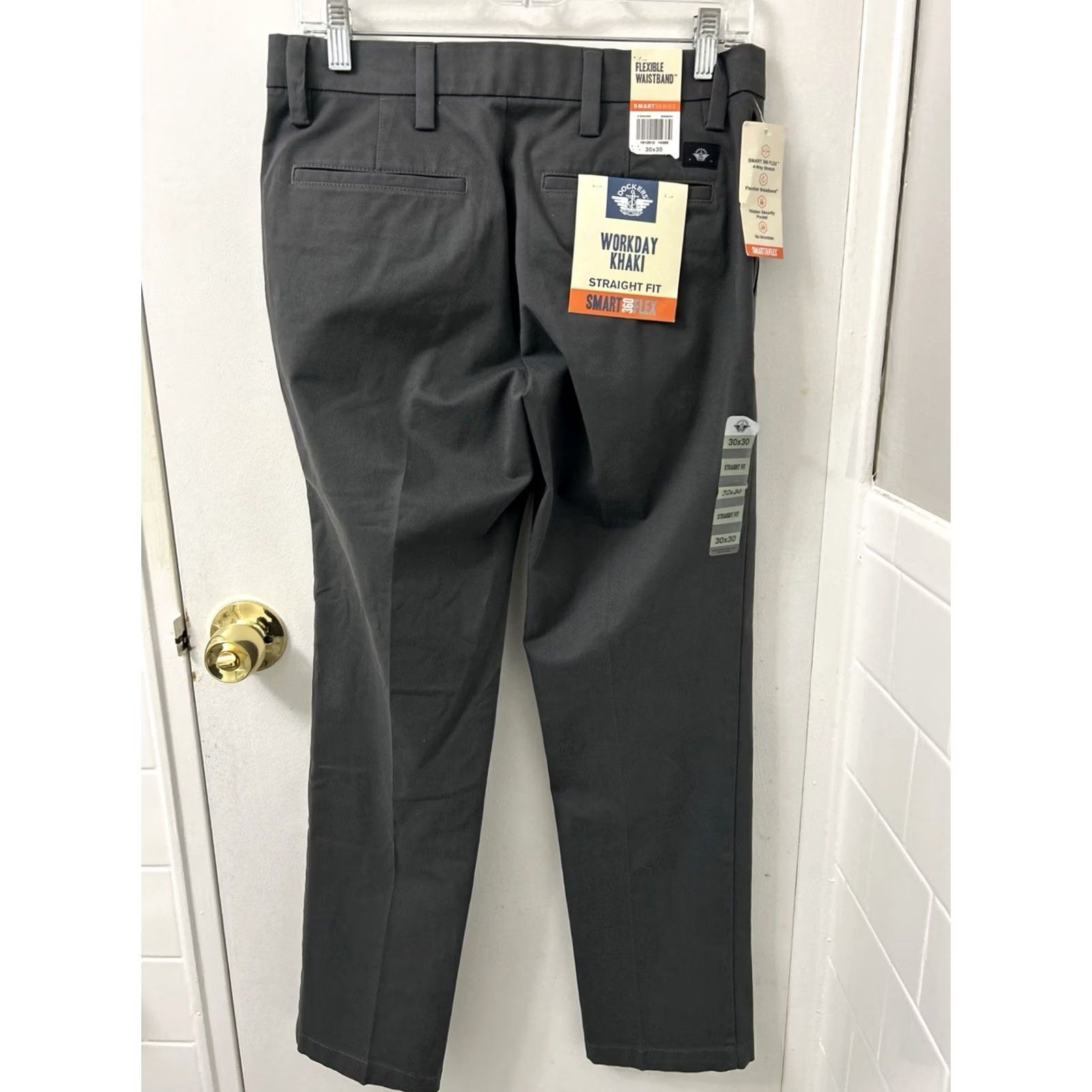 Dockers Dockers Pants Mens 30x30 Gray Straight Fit Chino Twill Belt Loops Zip Closure Pockets Button Accents Regular Inseam 30"} Size US 30 / EU 46 - 4 Thumbnail