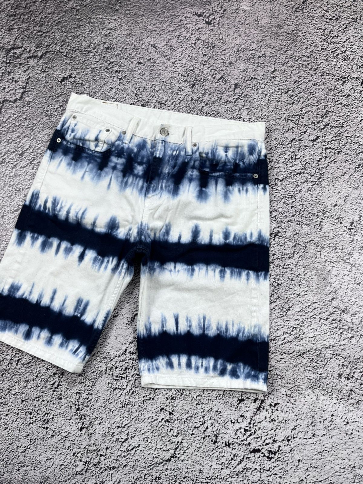 Levi's Vintage Y2K white tab Levi’s 508 Tye die jeans shorts Size US 32 / EU 48 - 3 Thumbnail