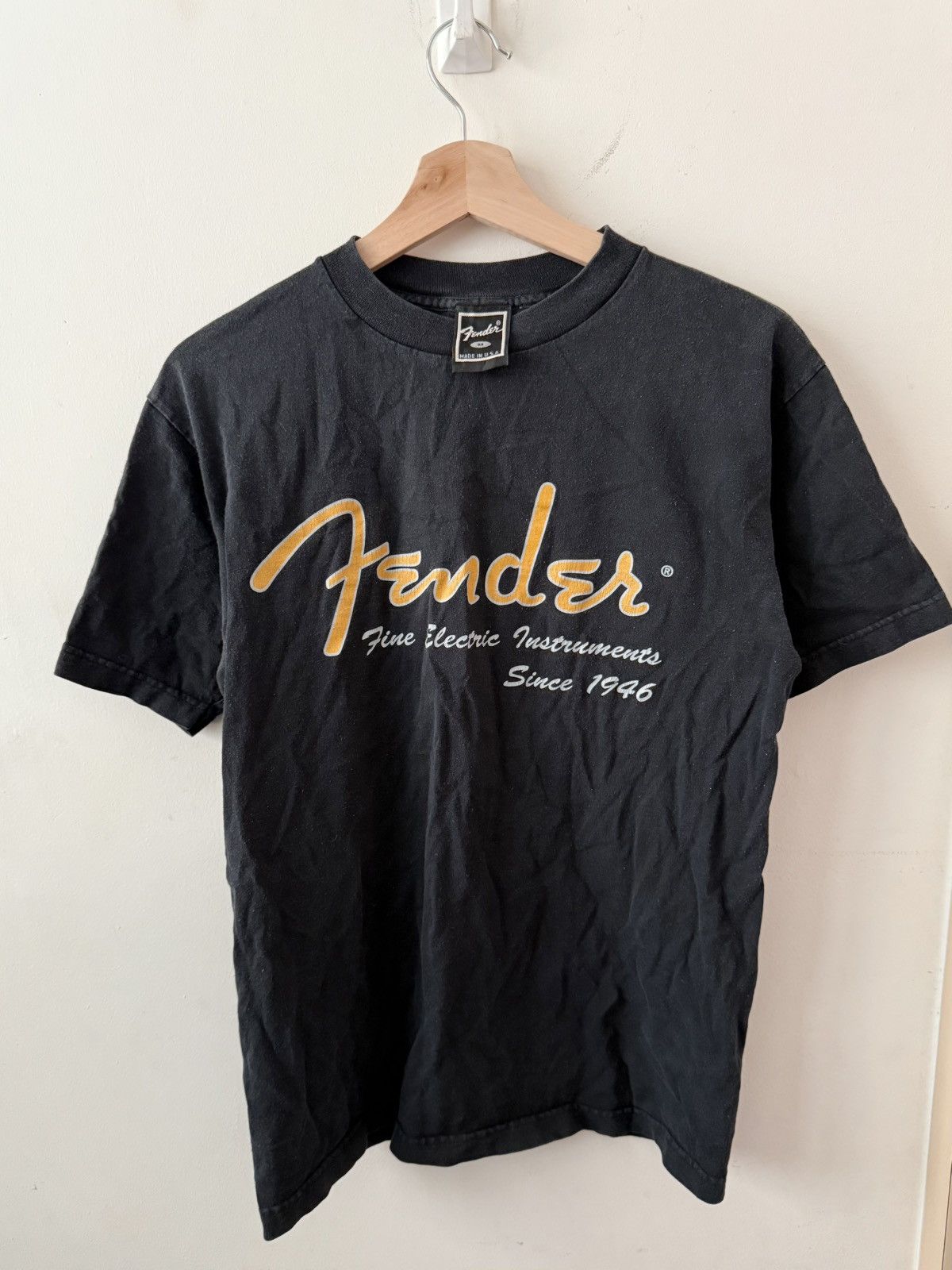 Vintage Vintage 90s Fender Electric Instruments T Shirt JOHN MAYER Size US M / EU 48-50 / 2 - 1 Thumbnail