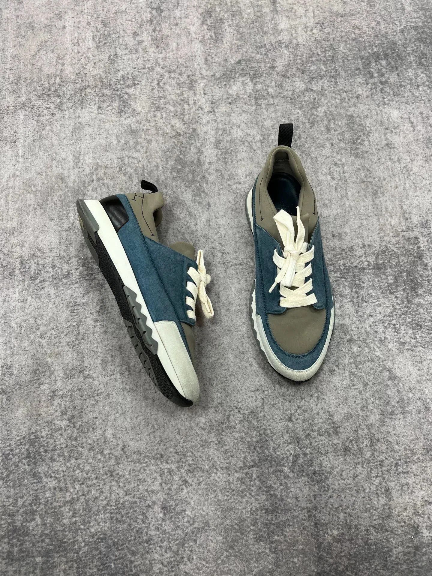 Hermes Hermes Suede Casual Sneakers Size 4. Size US 7.5 / EU 40-41 - 2 Thumbnail