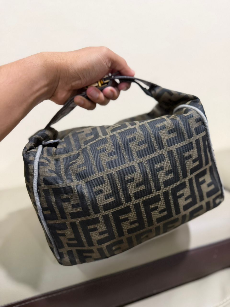 Fendi Authentic FENDI White leather Maxi Baguette Flag Bag Size ONE SIZE - 15 Thumbnail