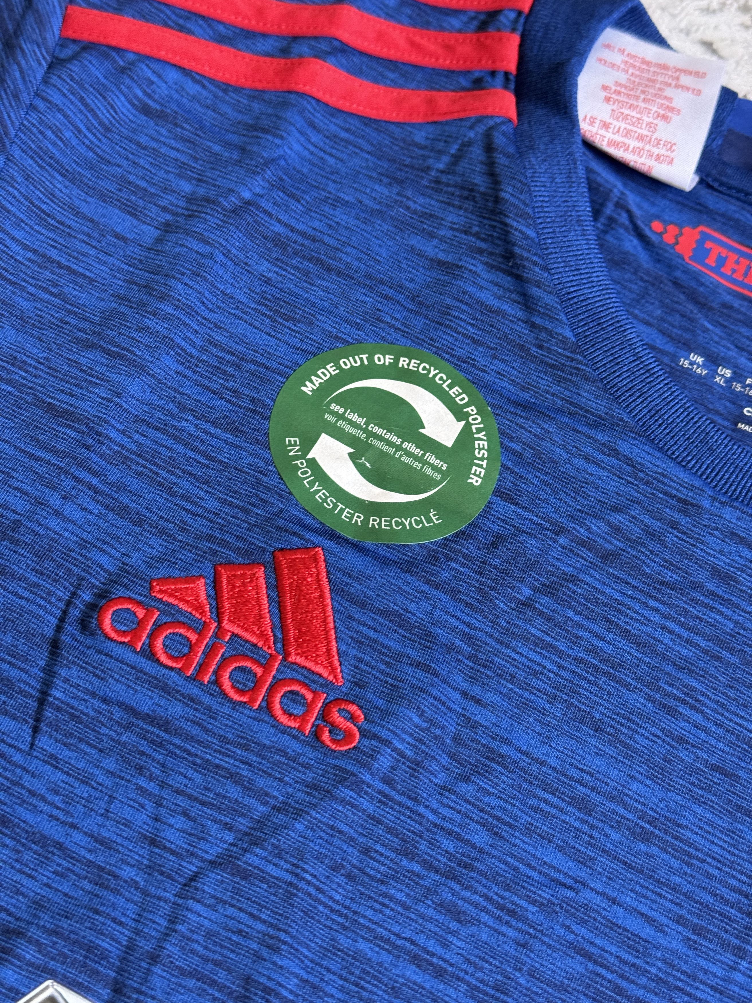 Adidas MANCHESTER UNITED 2016 2017 FOOTBALL SHIRT JERSEY BOYS CHILD Size US XS / EU 42 / 0 - 6 Thumbnail