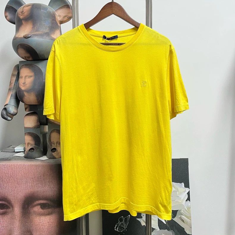 Louis Vuitton Louis Vuitton Small logo short sleeves 2504-Nextarrow Size US L / EU 52-54 / 3 - 1 Thumbnail