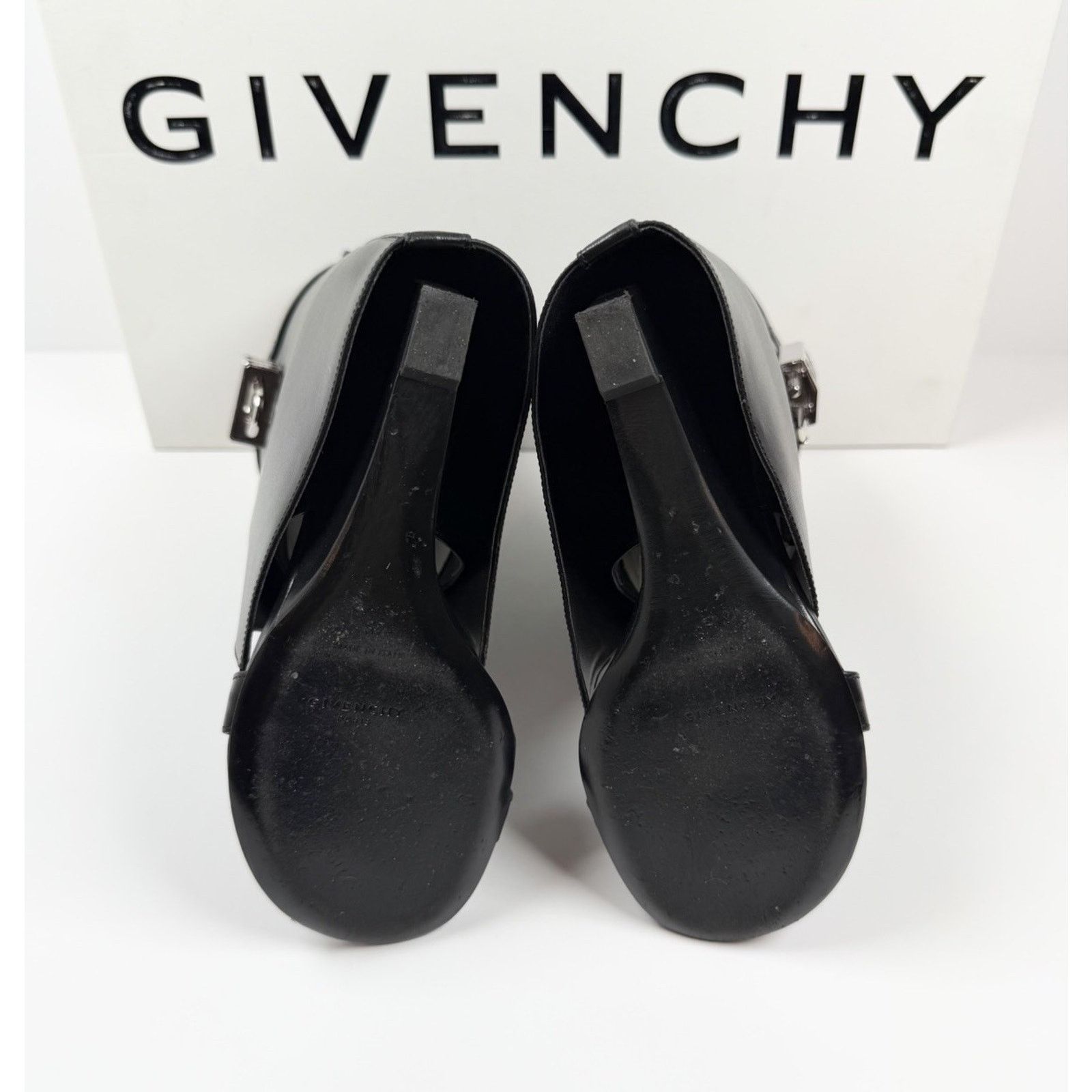 Givenchy Size 37EU/7 - Givenchy Shark Lock Ankle Boots Leather Size US 7 / IT 37 - 8 Thumbnail