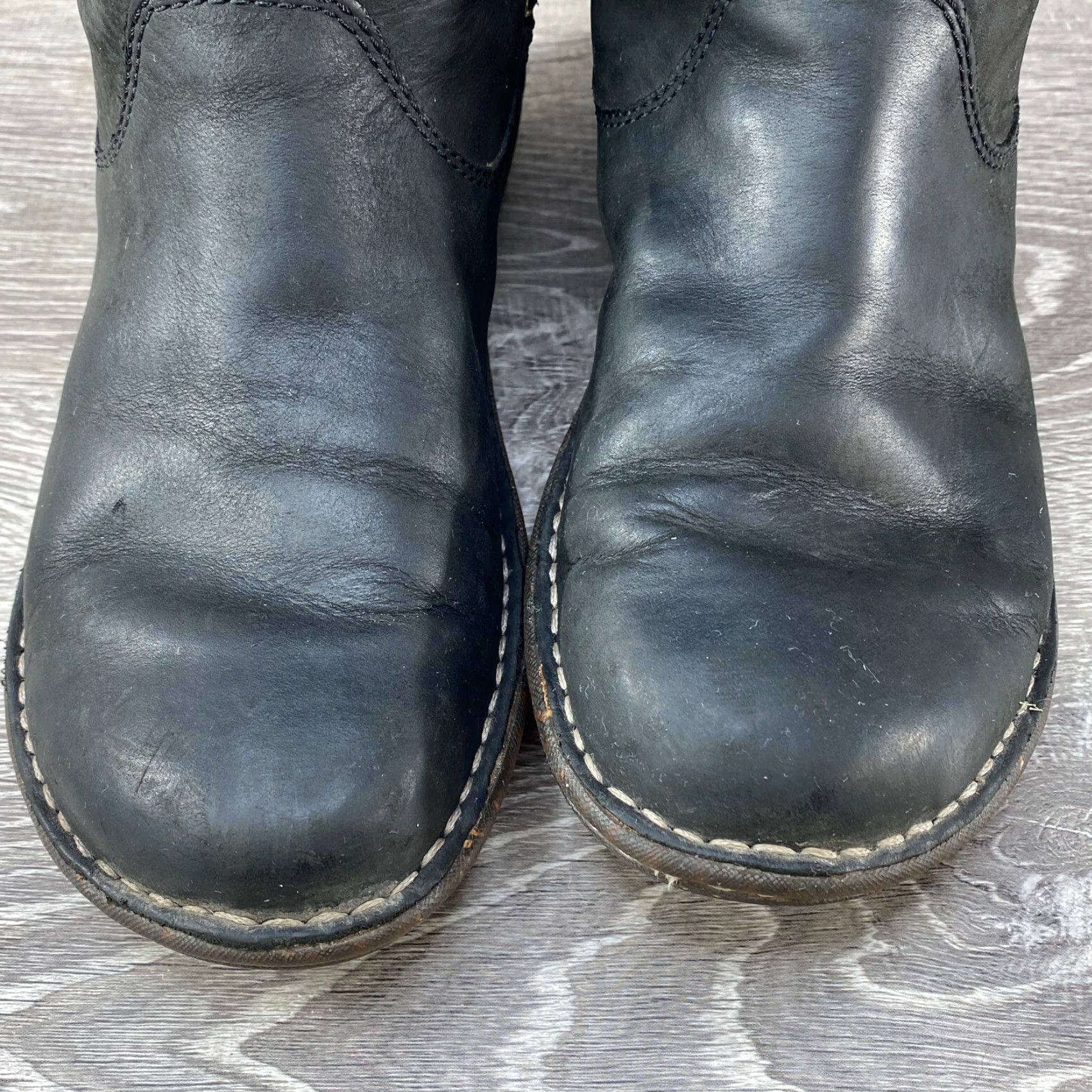 Ugg UGG Women’s 5139 Swell Black Leather Tall Winter Sheepskin Boots Booties Size 7 Size US 6 / IT 36 - 4 Thumbnail