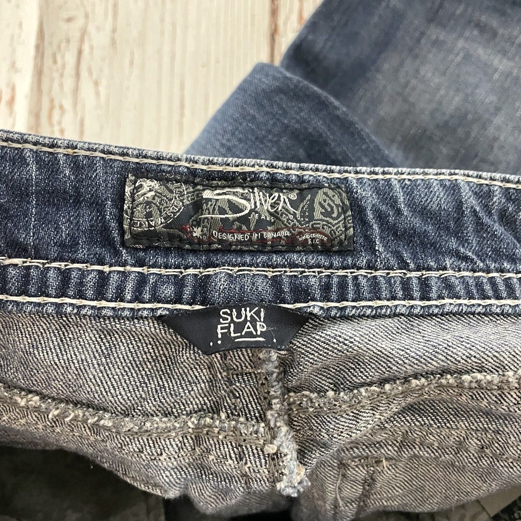 Vintage Silver Jeans Blue Bootcut Denim 28x32 Women's Medium Wash 28x32 Jeans Size 28" / US 6 / IT 42 - 4 Thumbnail