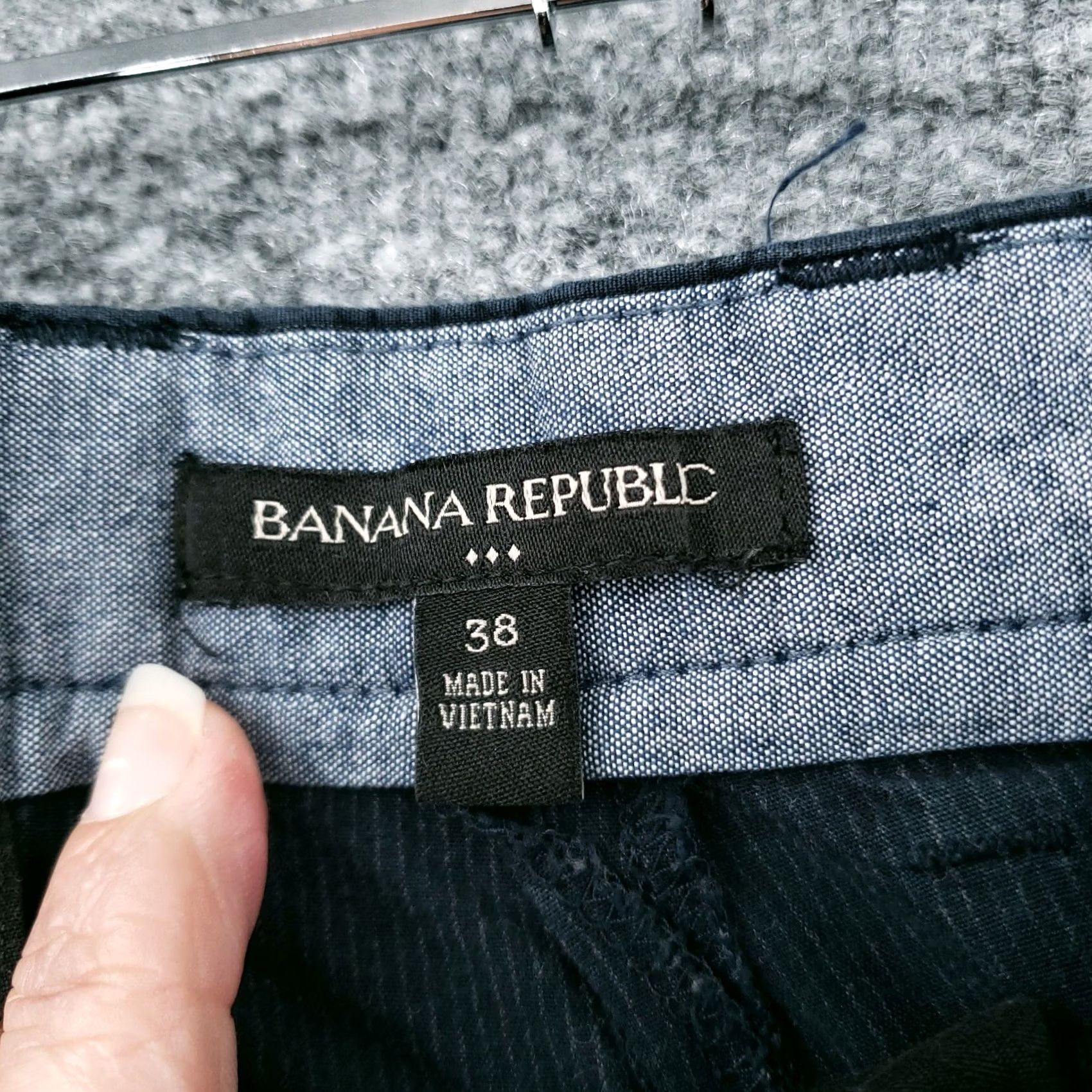 Banana Republic Banana Republic Shorts Mens 38 Blue Bermuda Mid Rise Striped Flat Front Cotton Size US 38 / EU 54 - 3 Thumbnail