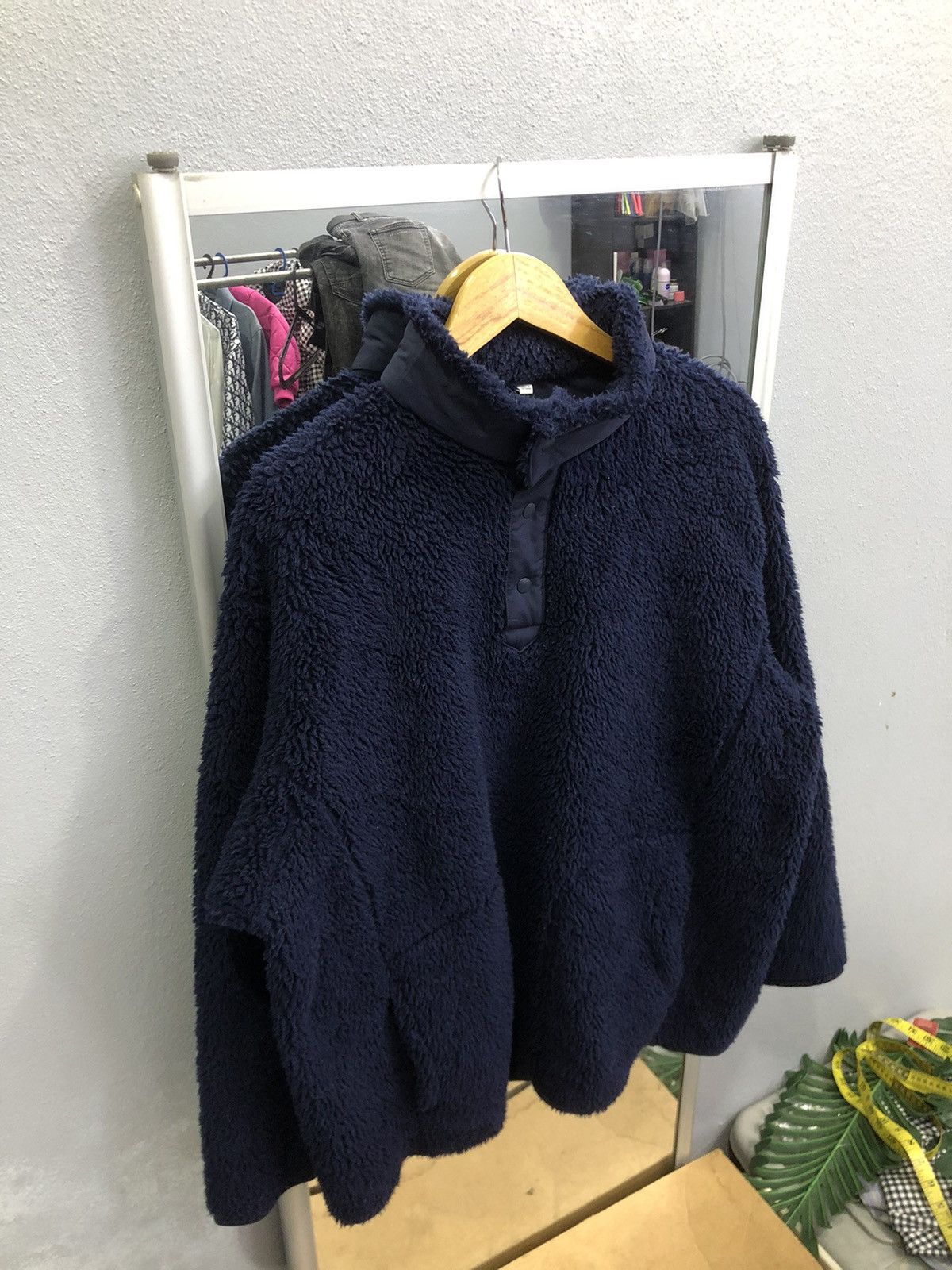 Uniqlo × White Mountaineering Uniqlo x White Mountaineering Navy Fleece Pullover Size US XL / EU 56 / 4 - 3 Thumbnail