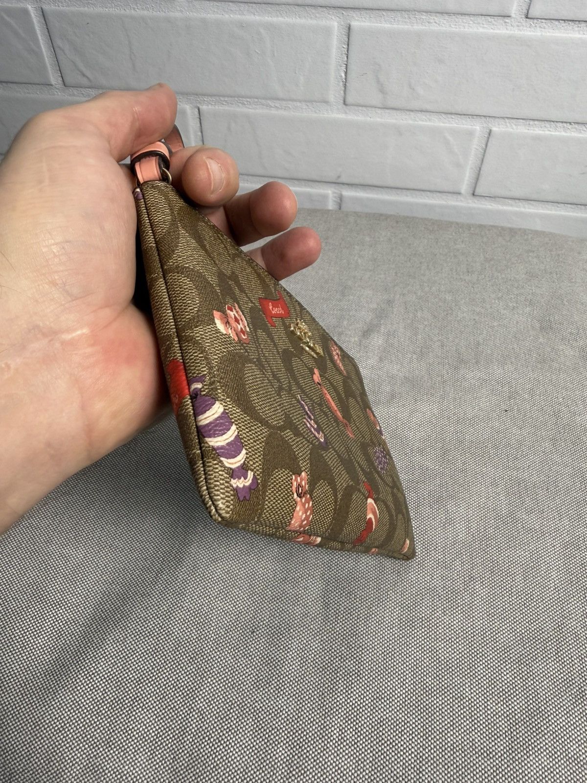 Coach Coach Large Corner Zip Wristlet In Signature Canvas Size ONE SIZE - 4 Thumbnail