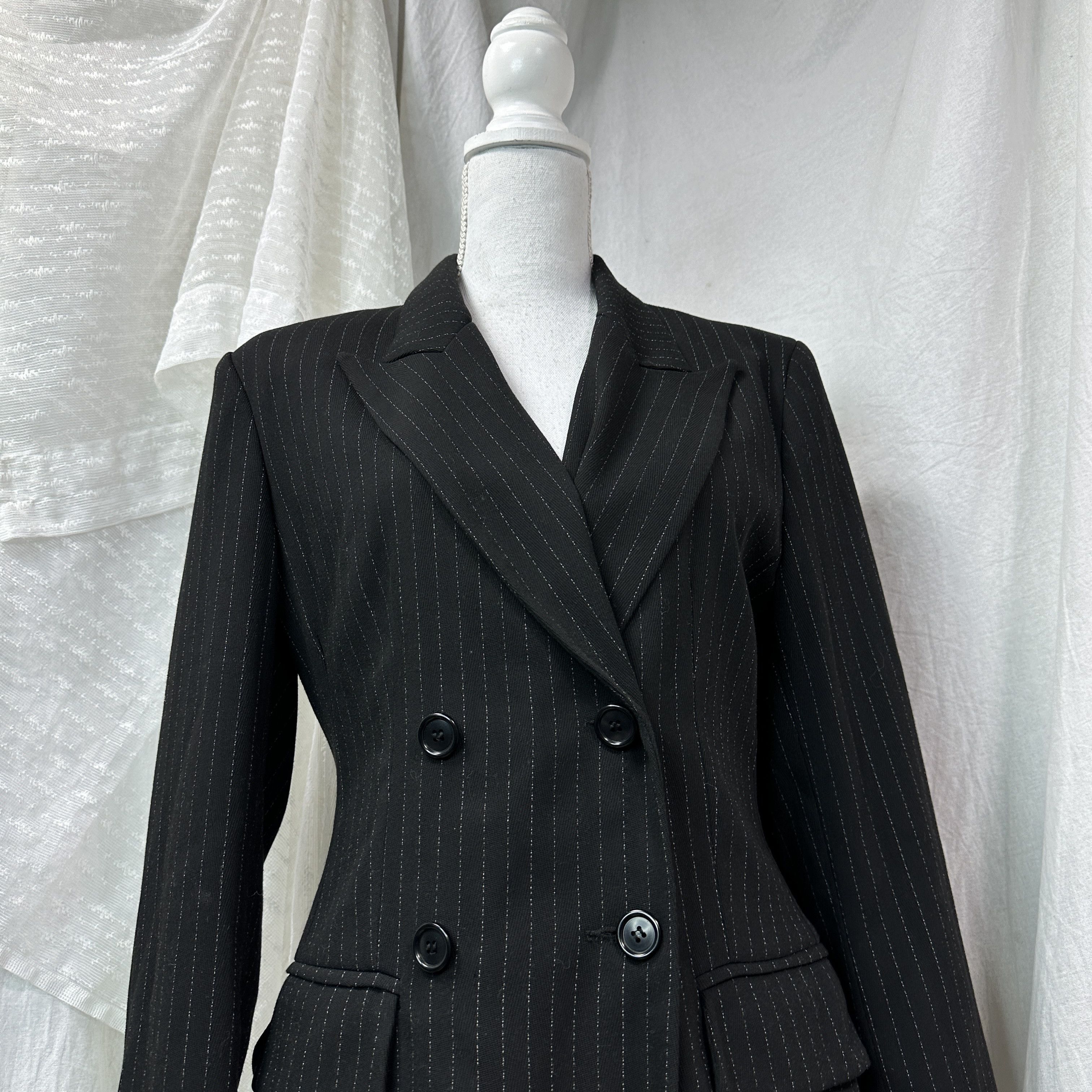 Vintage Vintage Classy Pinstripe Two-Row Blazer Y2K Size L / US 10 / IT 46 - 8 Thumbnail
