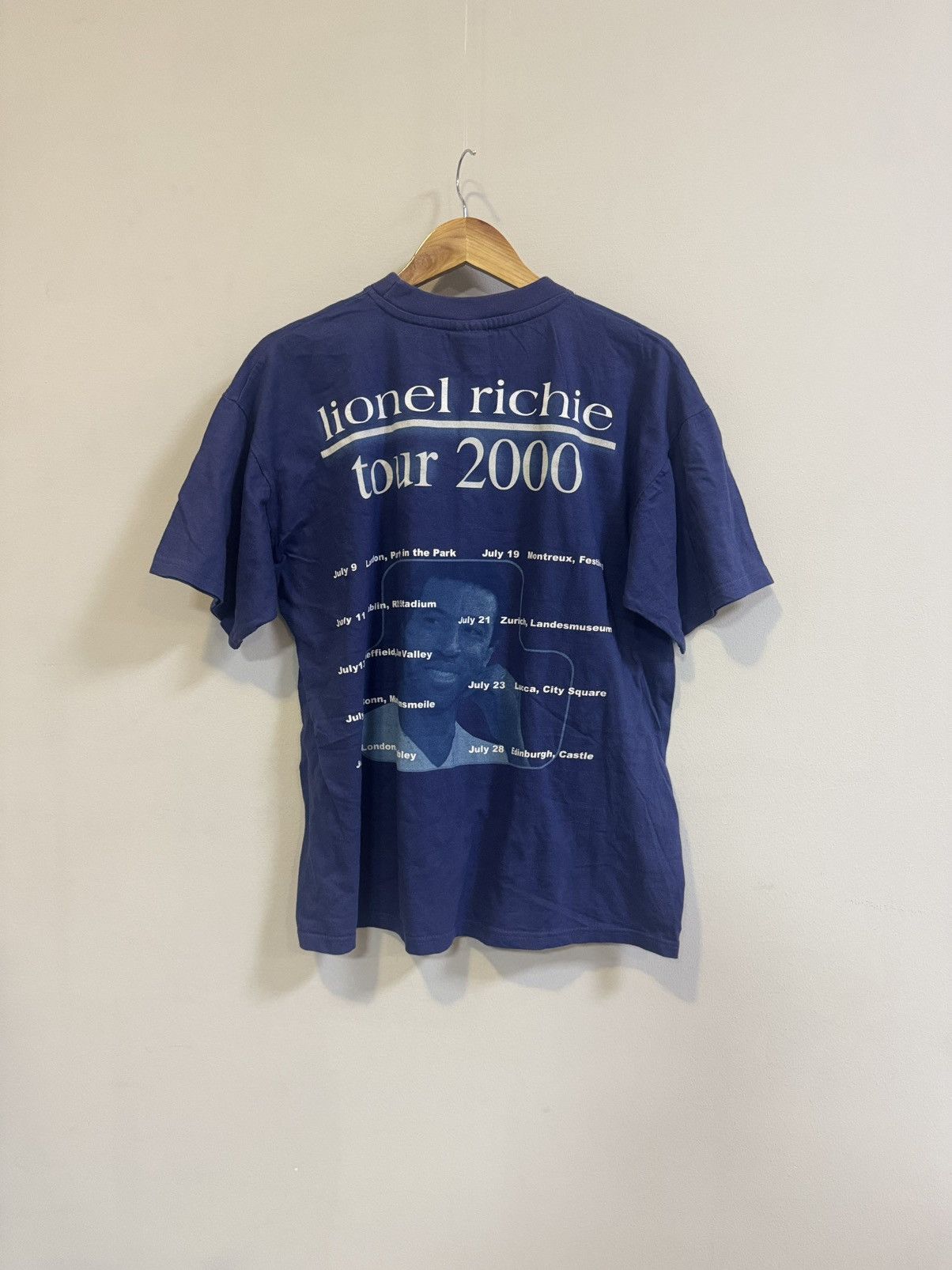 Band Tees × Rap Tees × Vintage 2000 Lionel Richie Rap Style Tour Tee Size US L / EU 52-54 / 3 - 6 Thumbnail