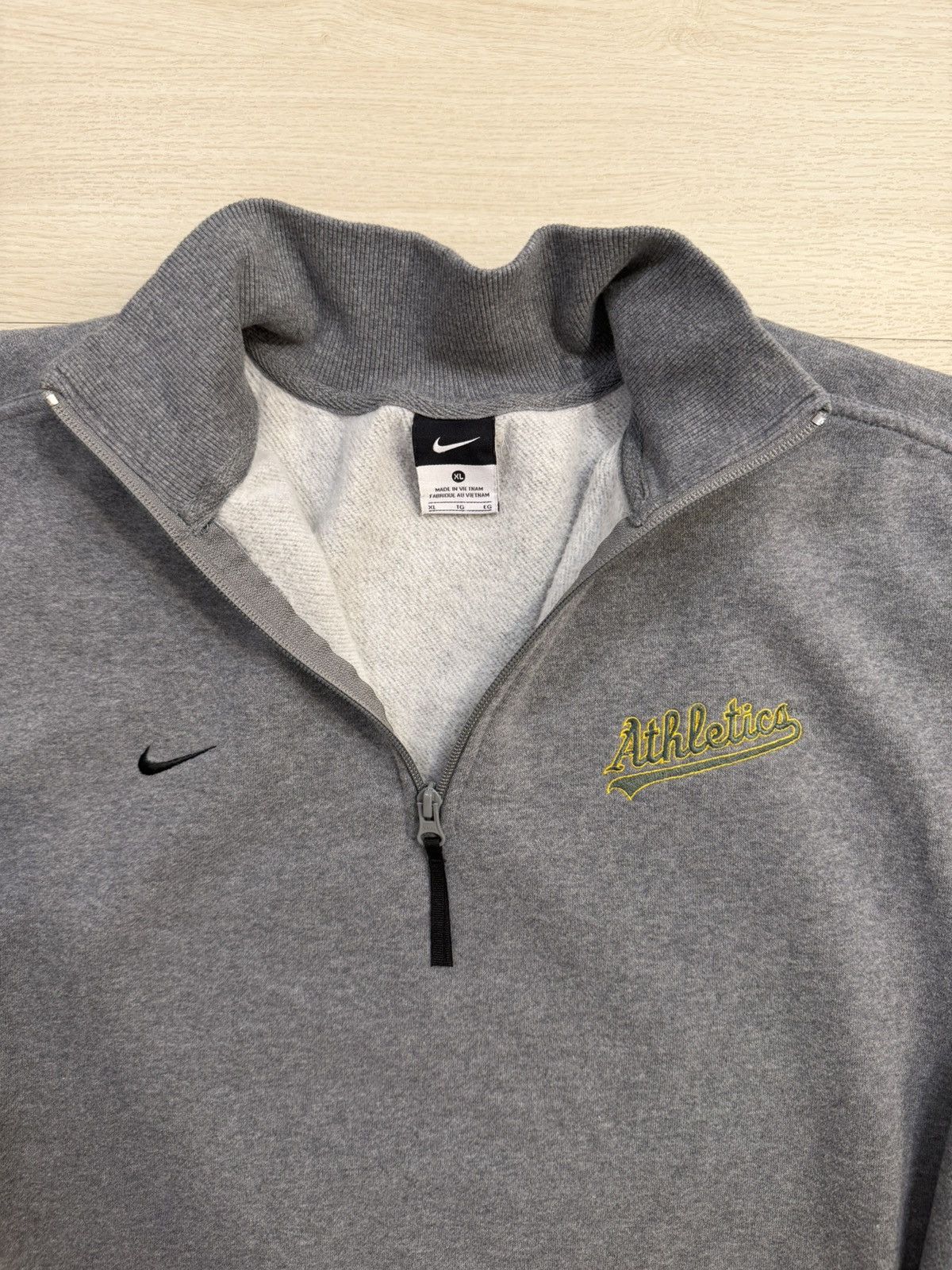 Nike Nike Grey Oakland Athletics Quarter Zip Pullover Sweater Size US XL / EU 56 / 4 - 4 Thumbnail