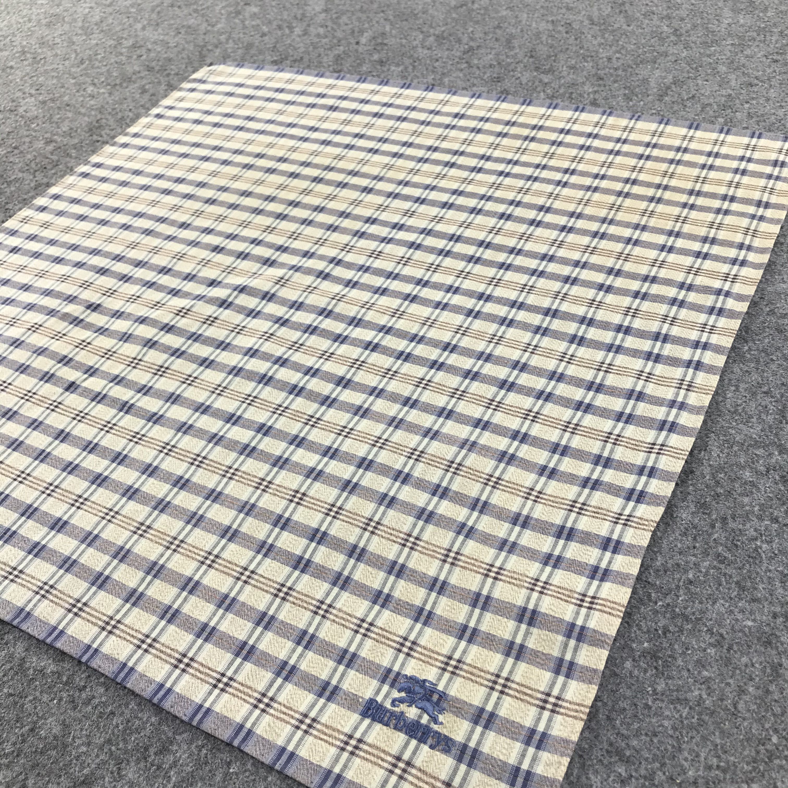 Burberry Burberrys Tartan Handkerchief Neckerchief Bandana H179 Size ONE SIZE - 5 Thumbnail