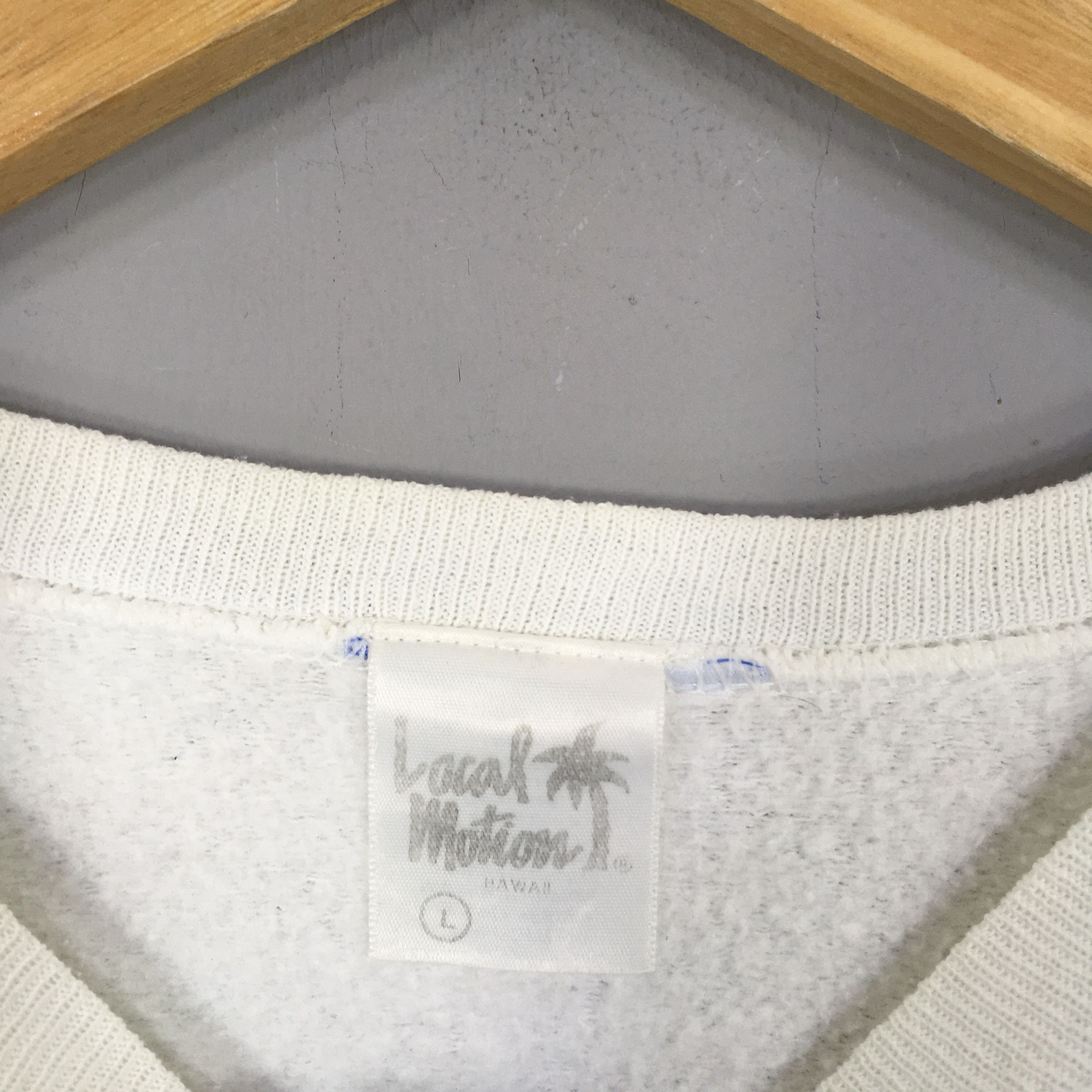 Vintage Vintage 90s Local Motion Hawaii White Sweatshirt Large Size US L / EU 52-54 / 3 - 7 Thumbnail