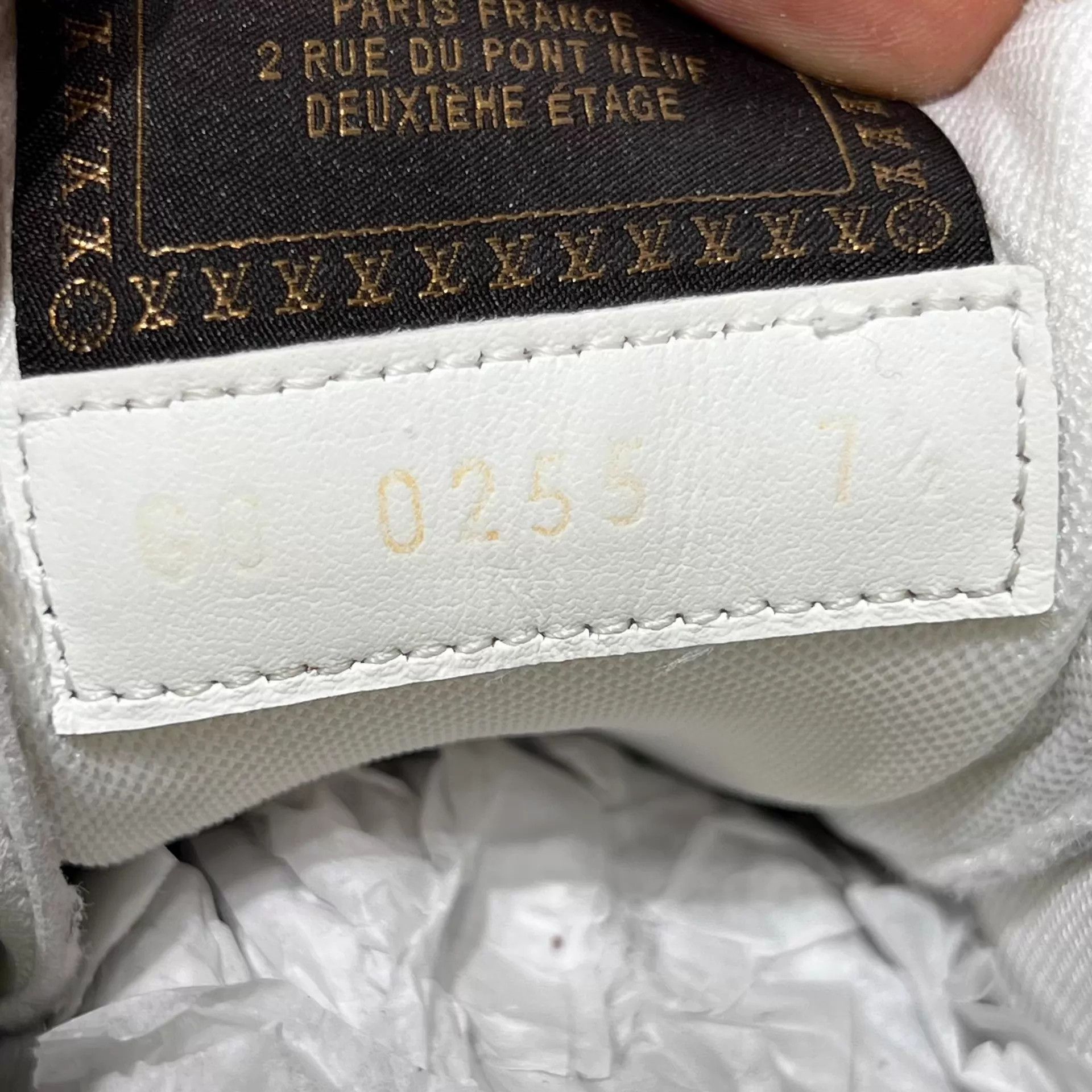 Louis Vuitton LV White Sneaker UK7.5 / 41.5 Size US 8.5 / EU 41-42 - 8 Thumbnail