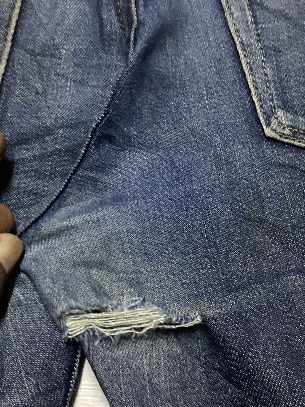 Undercover × Uniqlo Vintage Uniqlo Blue Wash Distressed Repair Skinny Jeans Size US 32 / EU 48 - 11 Thumbnail