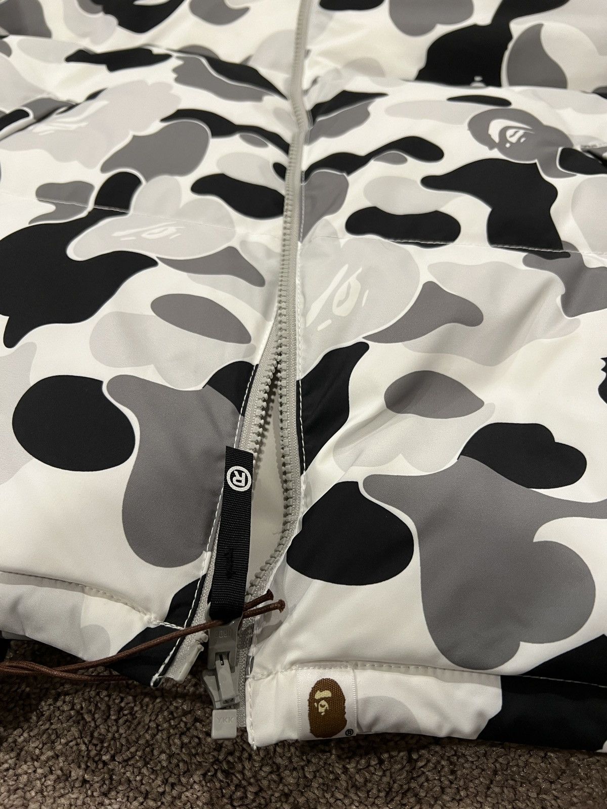 Bape Brand new Bape ABC camo reversible down jacket XL Size US XL / EU 56 / 4 - 4 Thumbnail