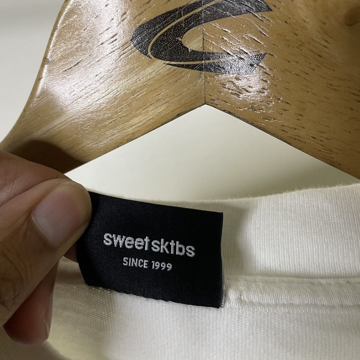 Vintage 1999 Sweet Skateboards SWEET SKTBS L/S Skater T Shirt Size US L / EU 52-54 / 3 - 4 Thumbnail