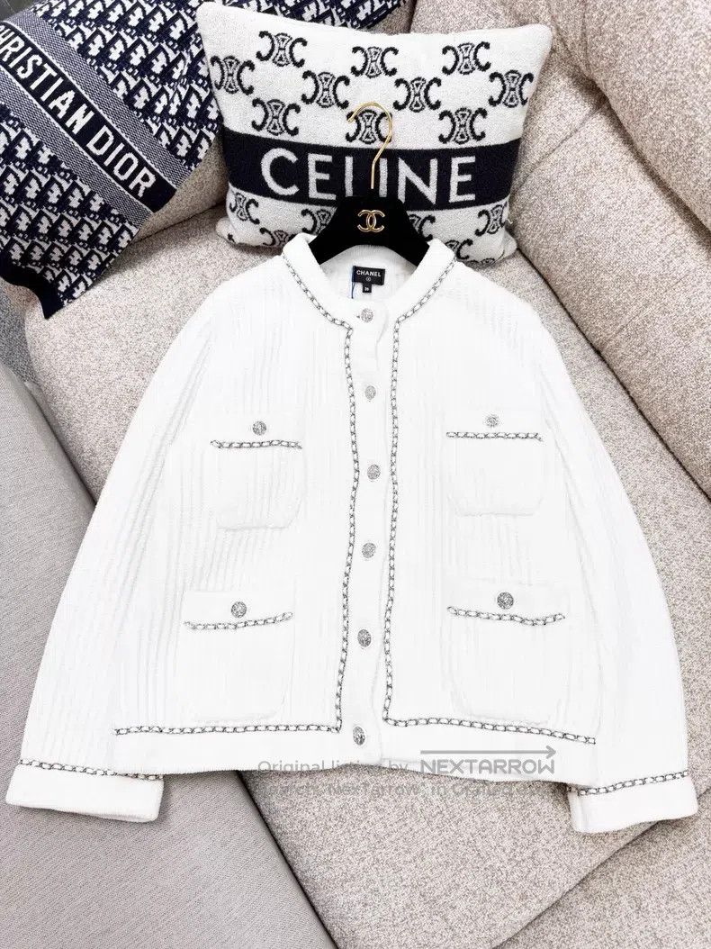 Chanel Chanel Chain four-pocket corduroy cardigan jacket Size XS / US 0-2 / IT 36-38 - 2 Thumbnail