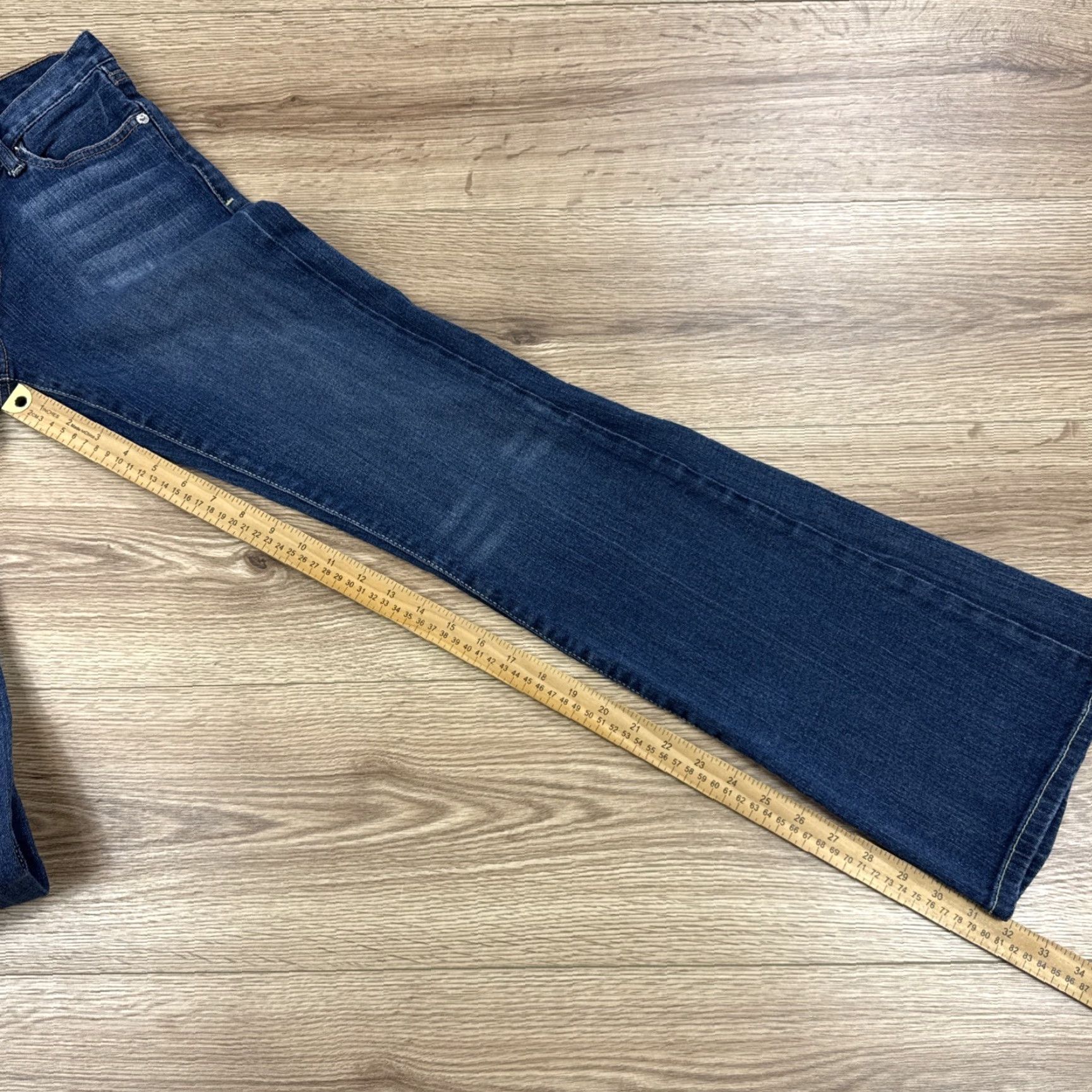 Guess GUESS Foxy Flare Jeans Women Dark Wash Blue 28 Stretch Low Rise 32in Inseam Regular rise Flared Denim Mens? No, Women. Size 28" / US 6 / IT 42 - 7 Thumbnail