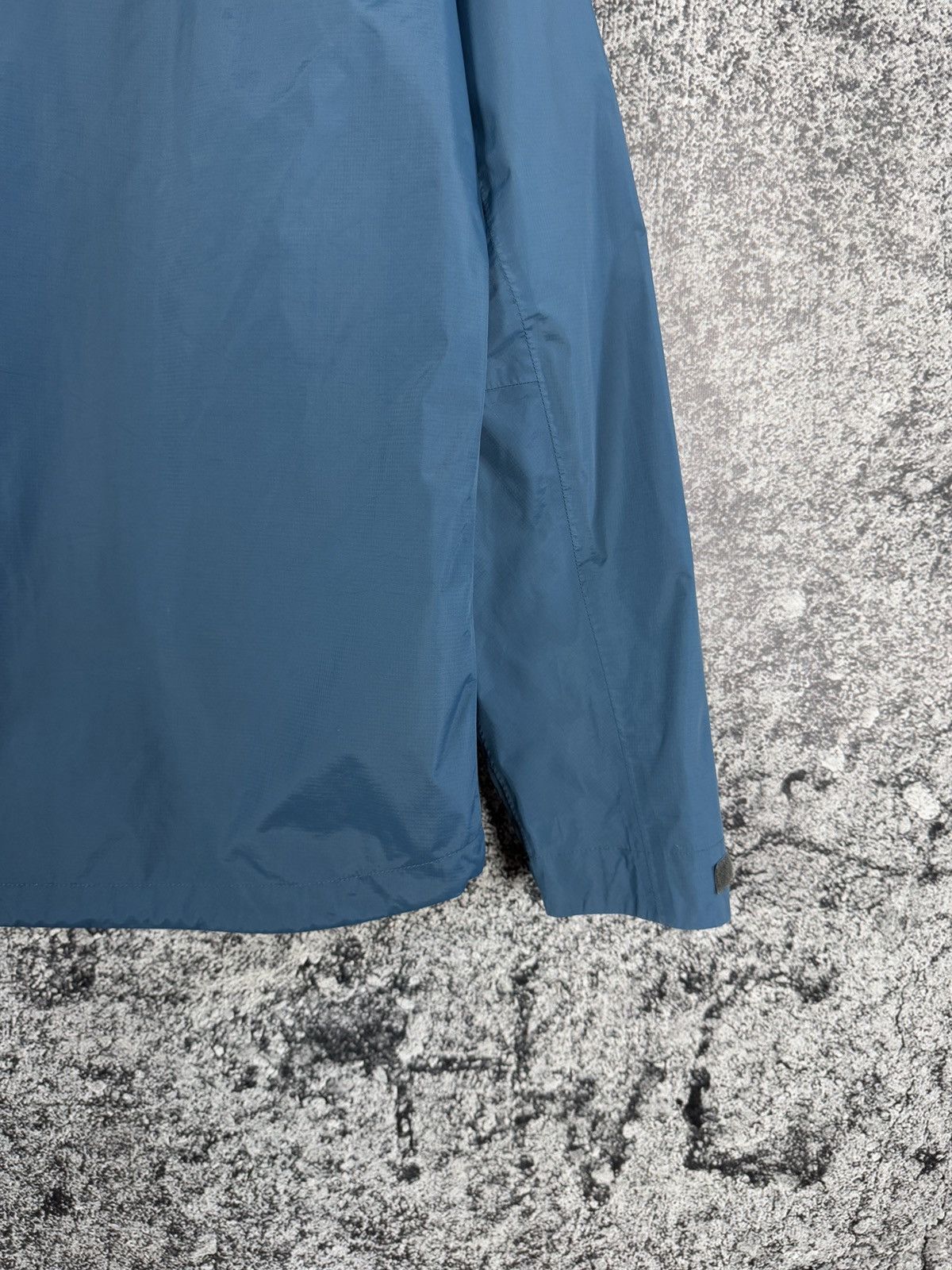 Montane Montane Nylon Lightweight Jacket Windbreaker Outdoor Size S Size US S / EU 44-46 / 1 - 17 Thumbnail