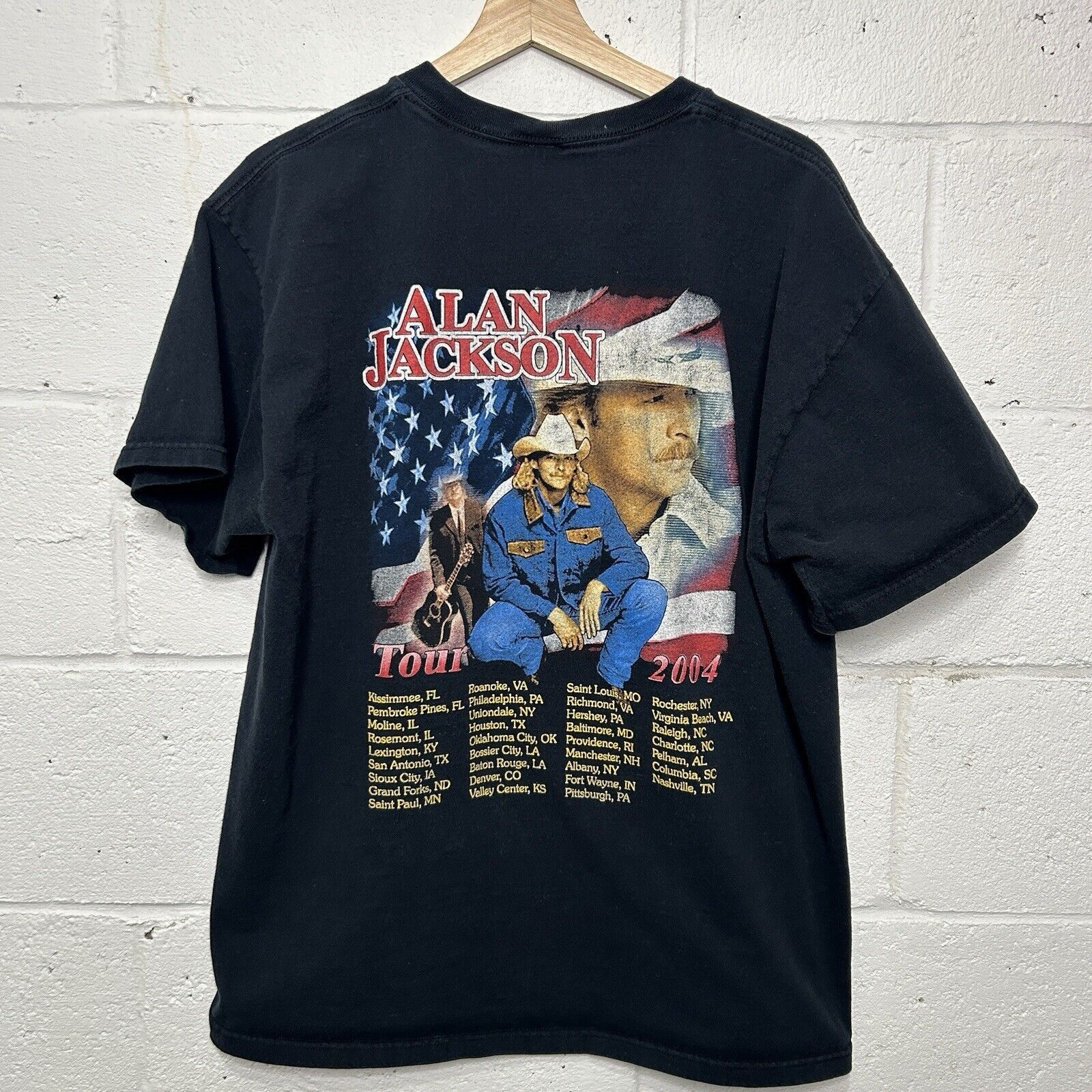 Fruit Of The Loom Vintage Alan Jackson 2004 Tour Greatest Hits Promo Tee Size US XL / EU 56 / 4 - 2 Thumbnail