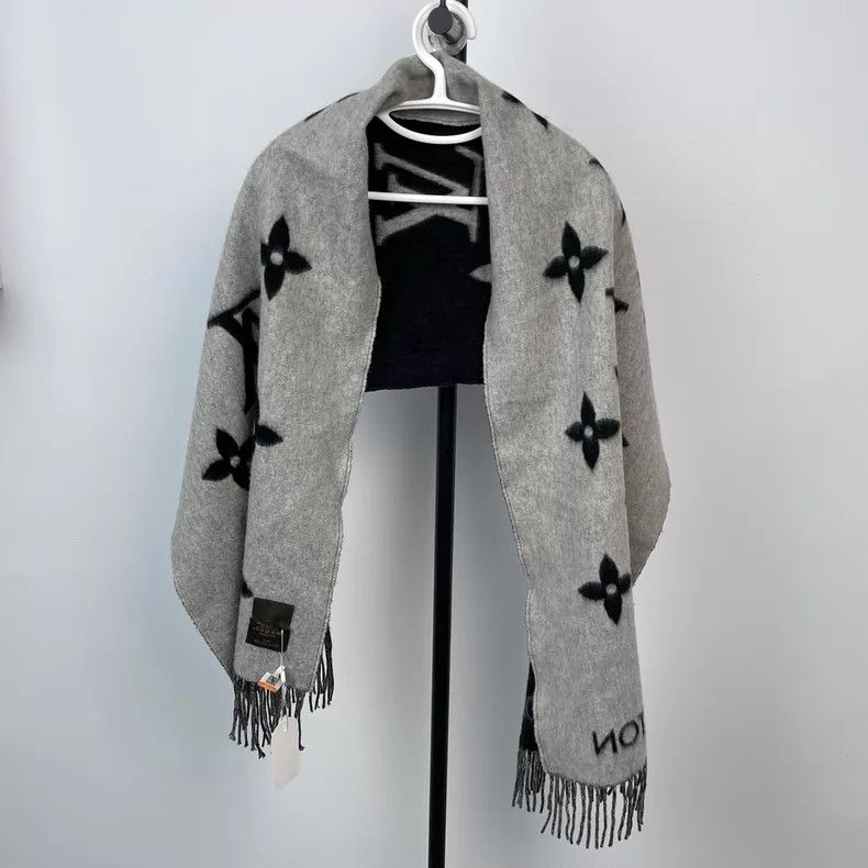 Louis Vuitton Louis Vuitton Reykjavik black and grey two-sided color-blo Size ONE SIZE - 2 Thumbnail