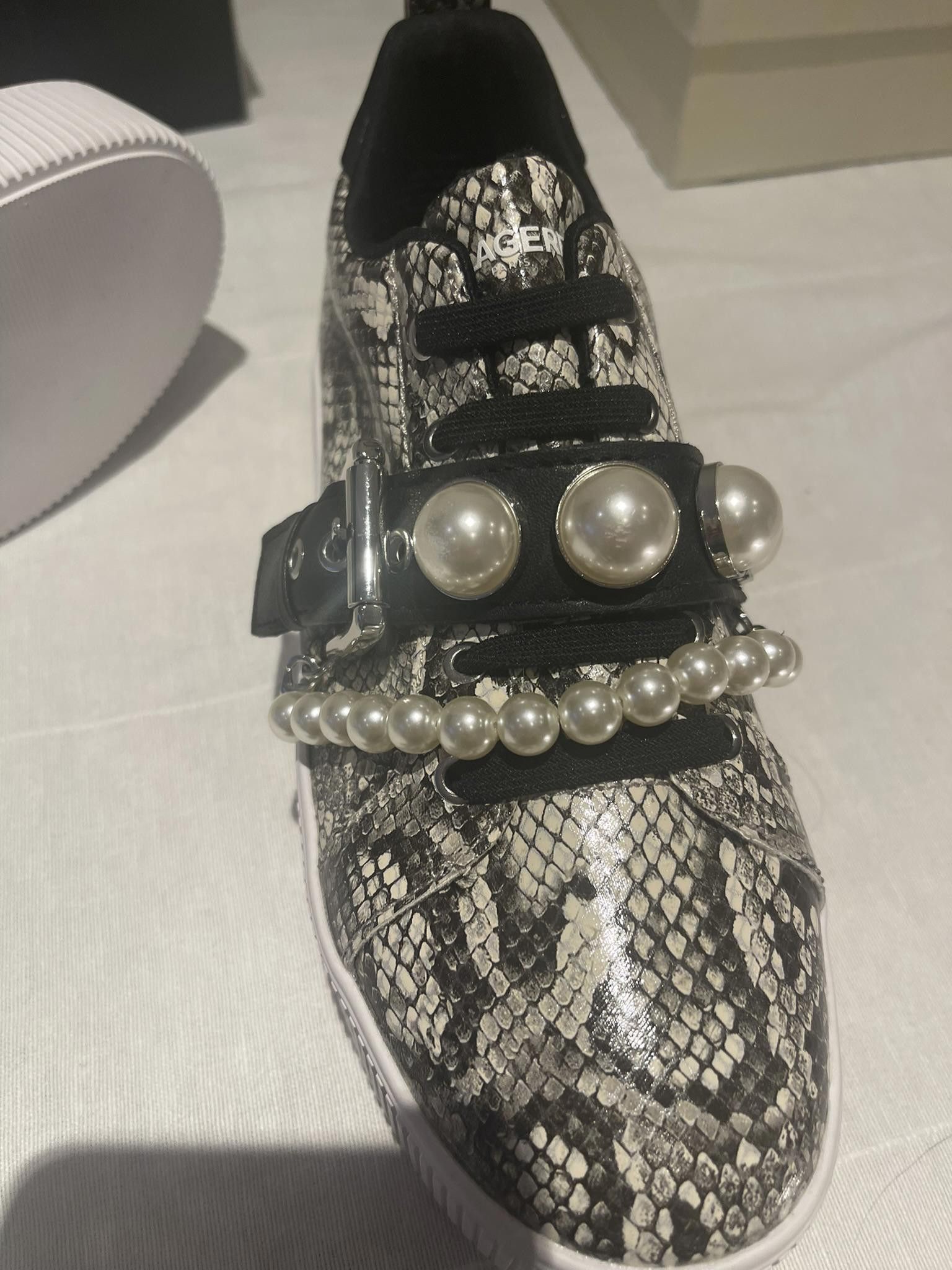 Karl Lagerfeld Karl Lagerfeld Animal Print and Pearls Sneakers Size US 7.5 / IT 37.5 - 8 Thumbnail