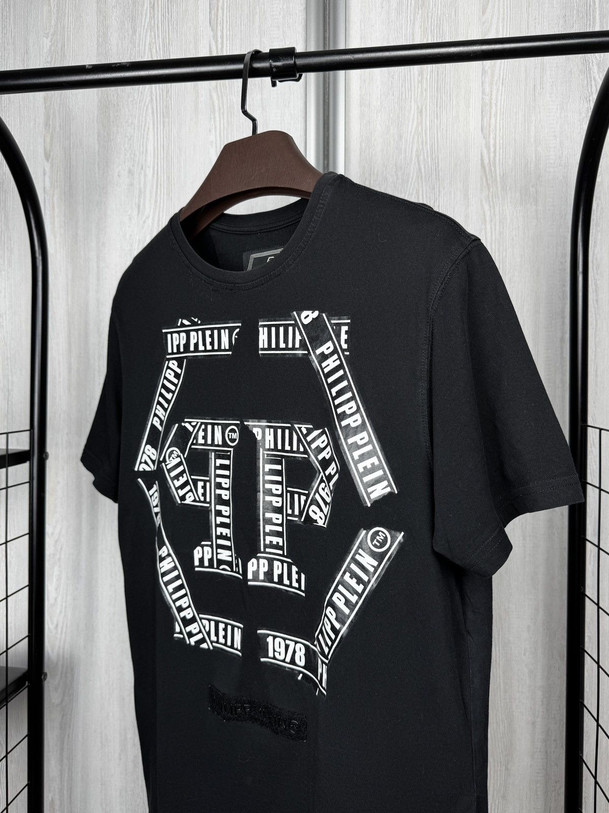 Philipp Plein Philipp Plein Platinum Cut Tape Logo Homme Black Tee Size US L / EU 52-54 / 3 - 6 Thumbnail