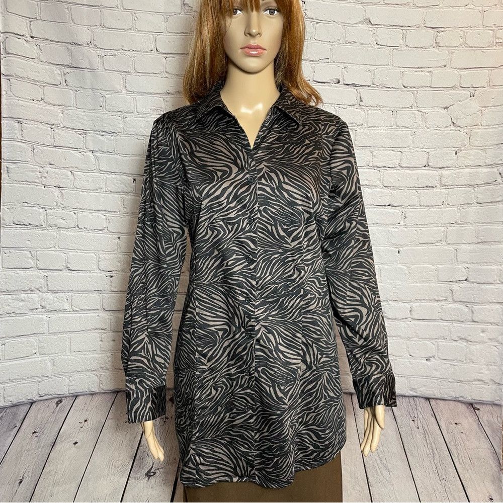 Chicos Chico's Animal Print Cotton Long Sleeve Button Shirt Size 2 Size L / US 10 / IT 46 - 1 Thumbnail