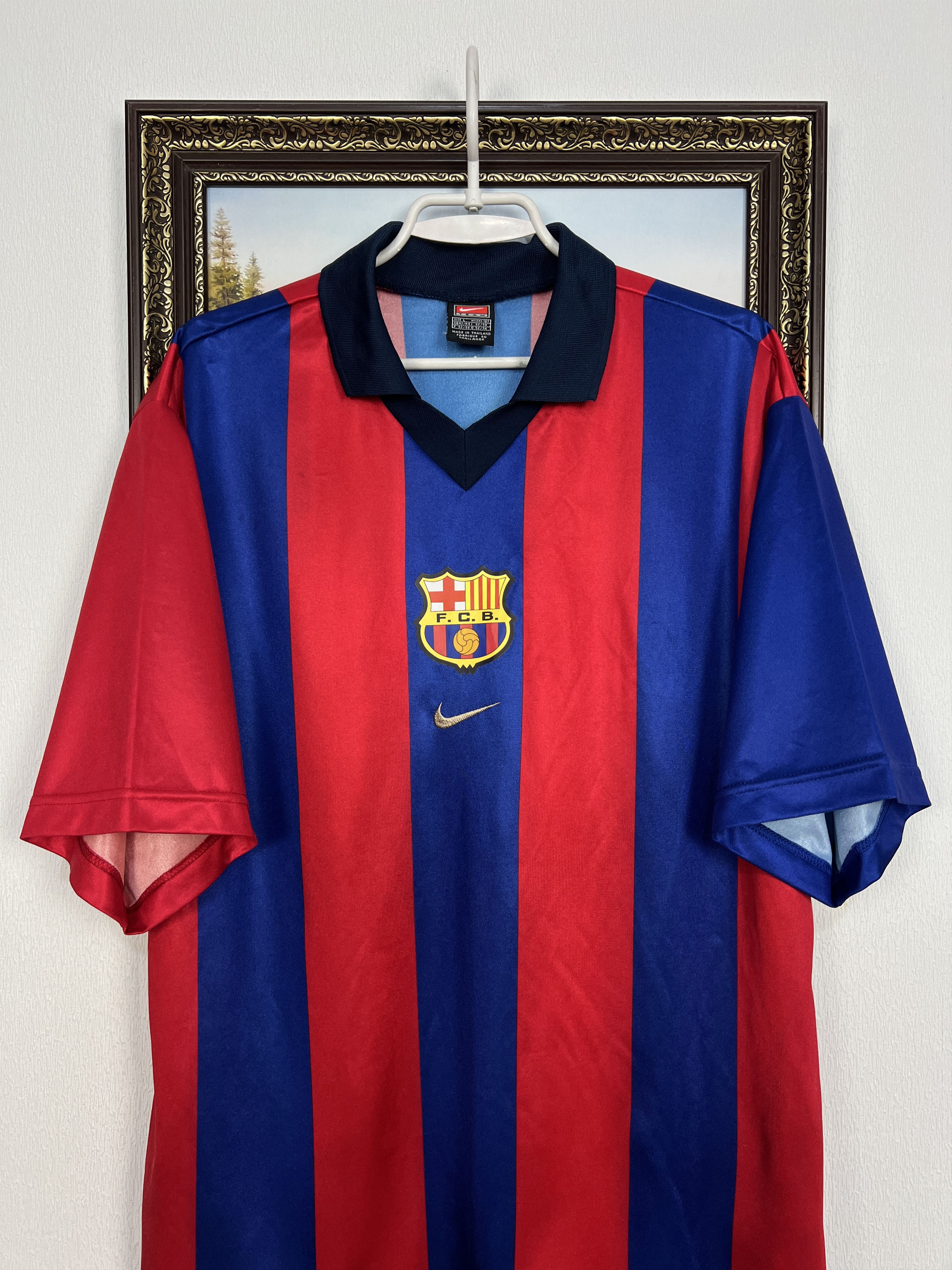 Nike Barcelona Home football shirt 2000 Soccer Nike Jersey Size US L / EU 52-54 / 3 - 2 Thumbnail