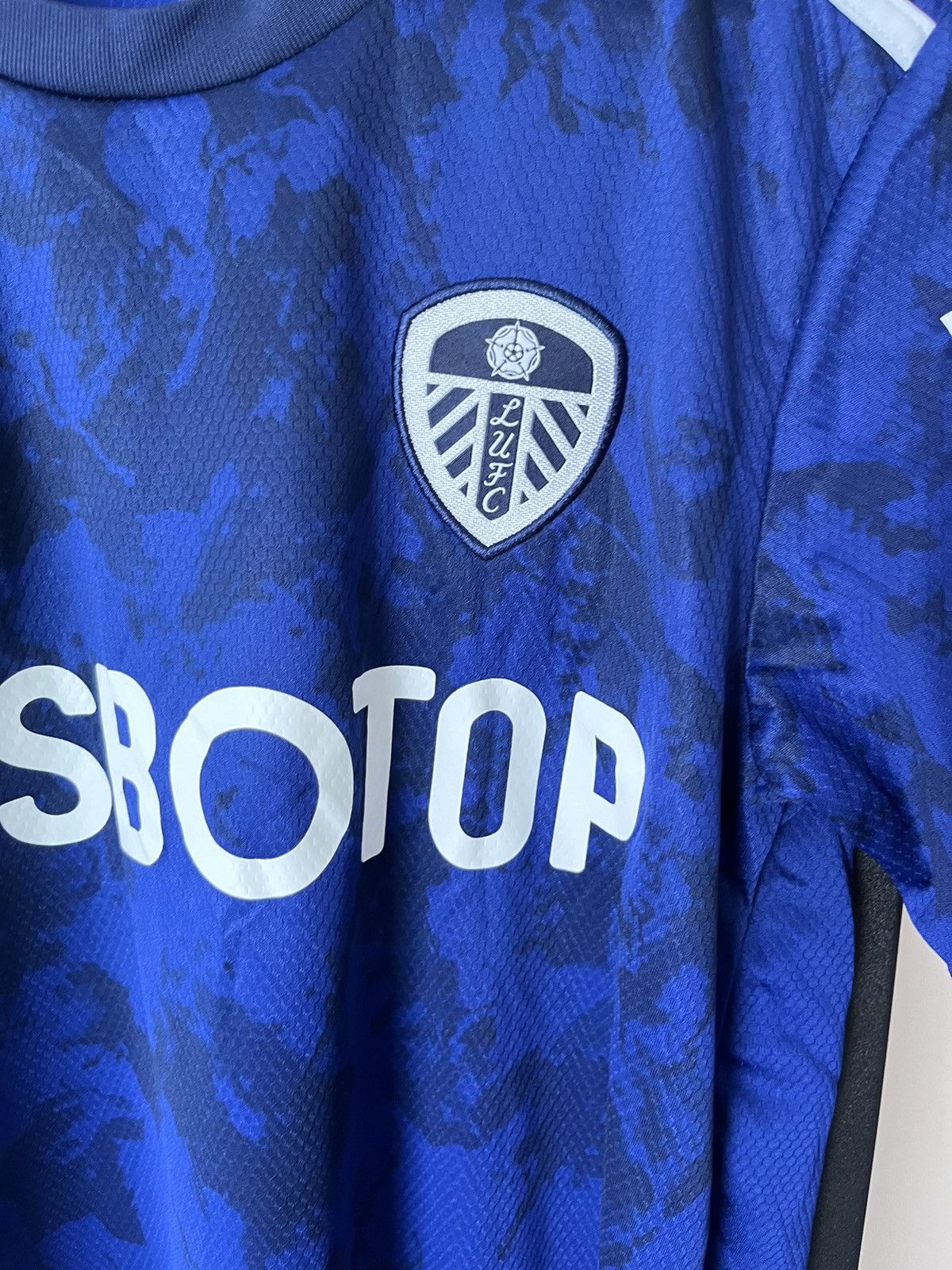 Adidas Adidas Leeds United 2020 2021 Away Shirt Soccer Jersey Size US S / EU 44-46 / 1 - 3 Thumbnail