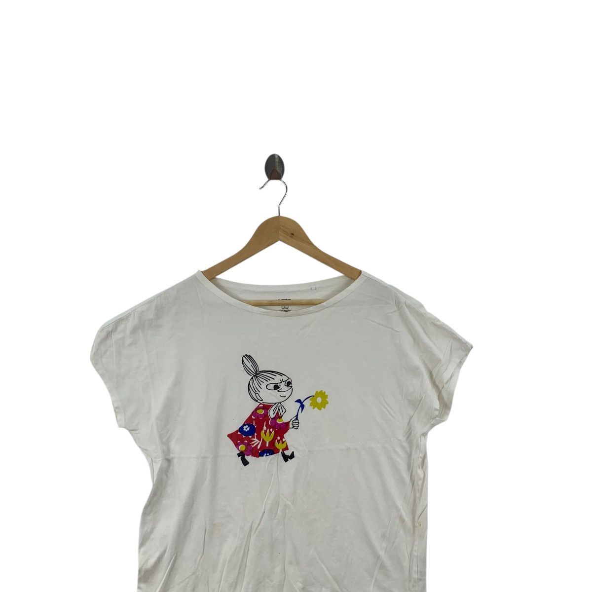 Uniqlo UNIQLO x MOOMIN SNUFKIN Little My Its Coming Tee Shirt Anime Size L / US 10 / IT 46 - 2 Thumbnail