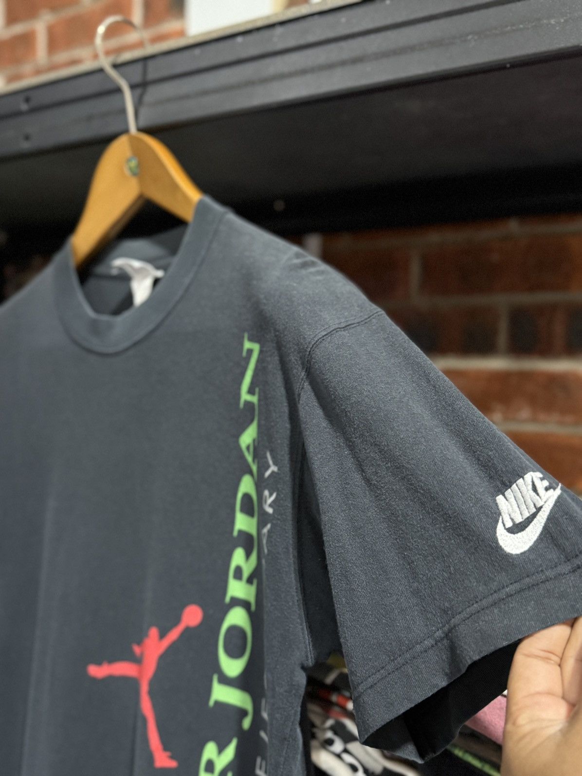 NBA × Nike × Vintage Vintage 90s Nike Air Jordan Be Legendary Faded Tee Size US M / EU 48-50 / 2 - 4 Thumbnail