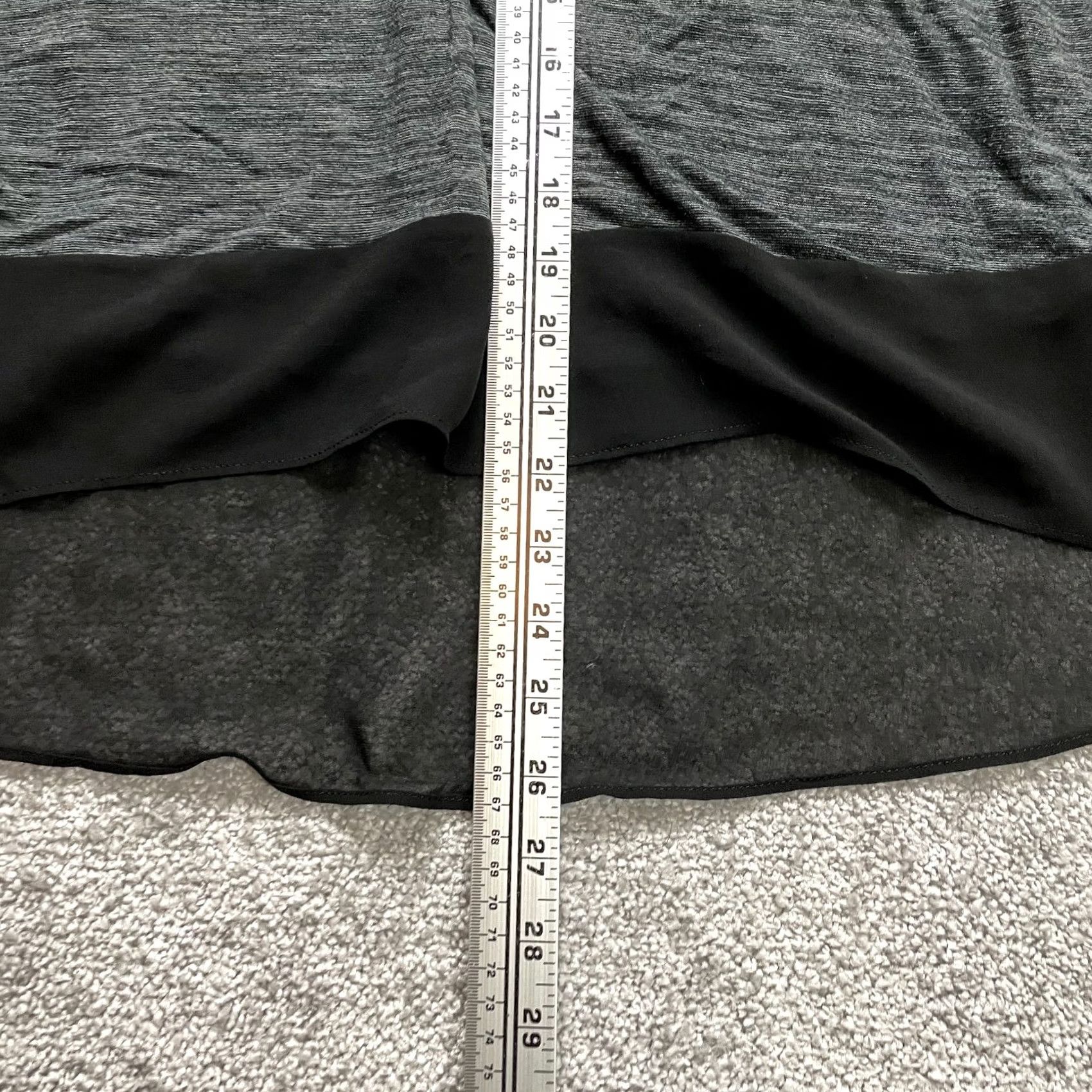 Bcbgmaxazria BCBGMAXAZRIA Tunic Blouse Womens Medium Dark Gray Long Sleeve Round Neck Pullover Knit Polyester Viscose Color Gray Adult Womens Size M / US 6-8 / IT 42-44 - 7 Thumbnail