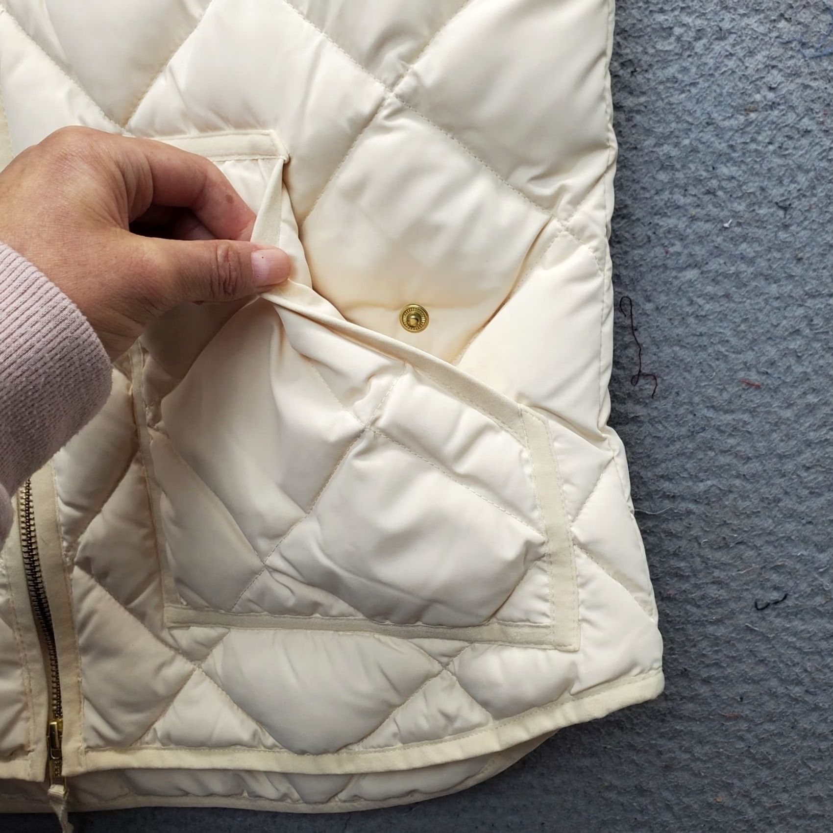J.Crew J.CREW Quilted Puffer Vest Womens Medium Tan Down Insulated Mock Neck Full Zip Vest Size M / US 6-8 / IT 42-44 - 5 Thumbnail
