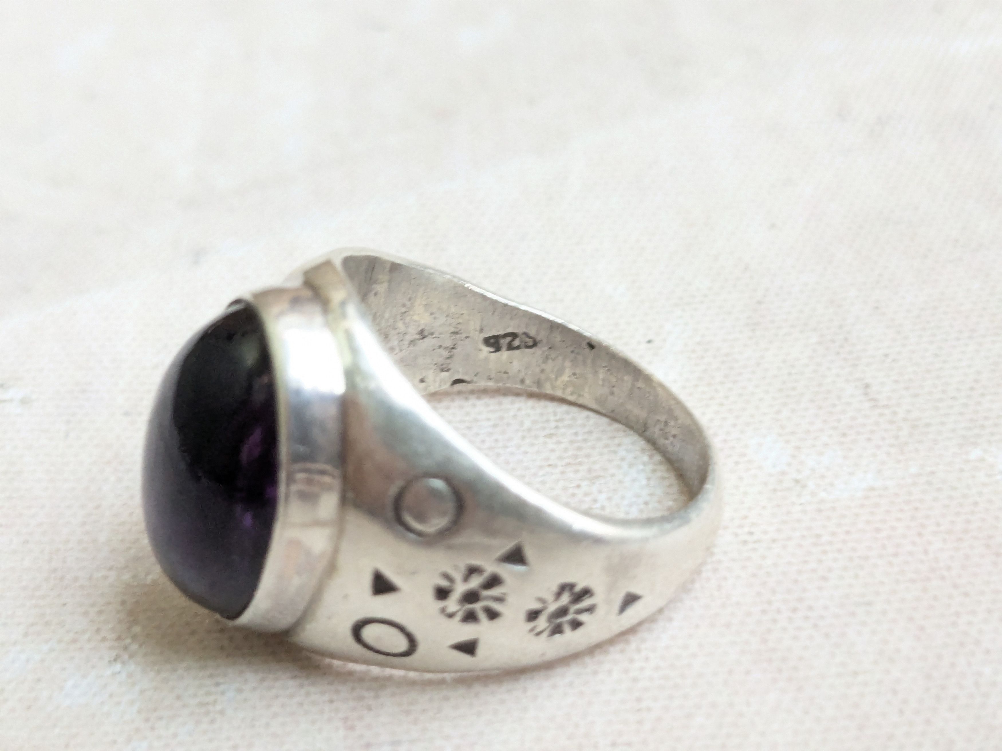 Sterling Silver Silpada Sterling Silver Ring Purple Amethyst 9.75 Oval Size ONE SIZE - 6 Thumbnail