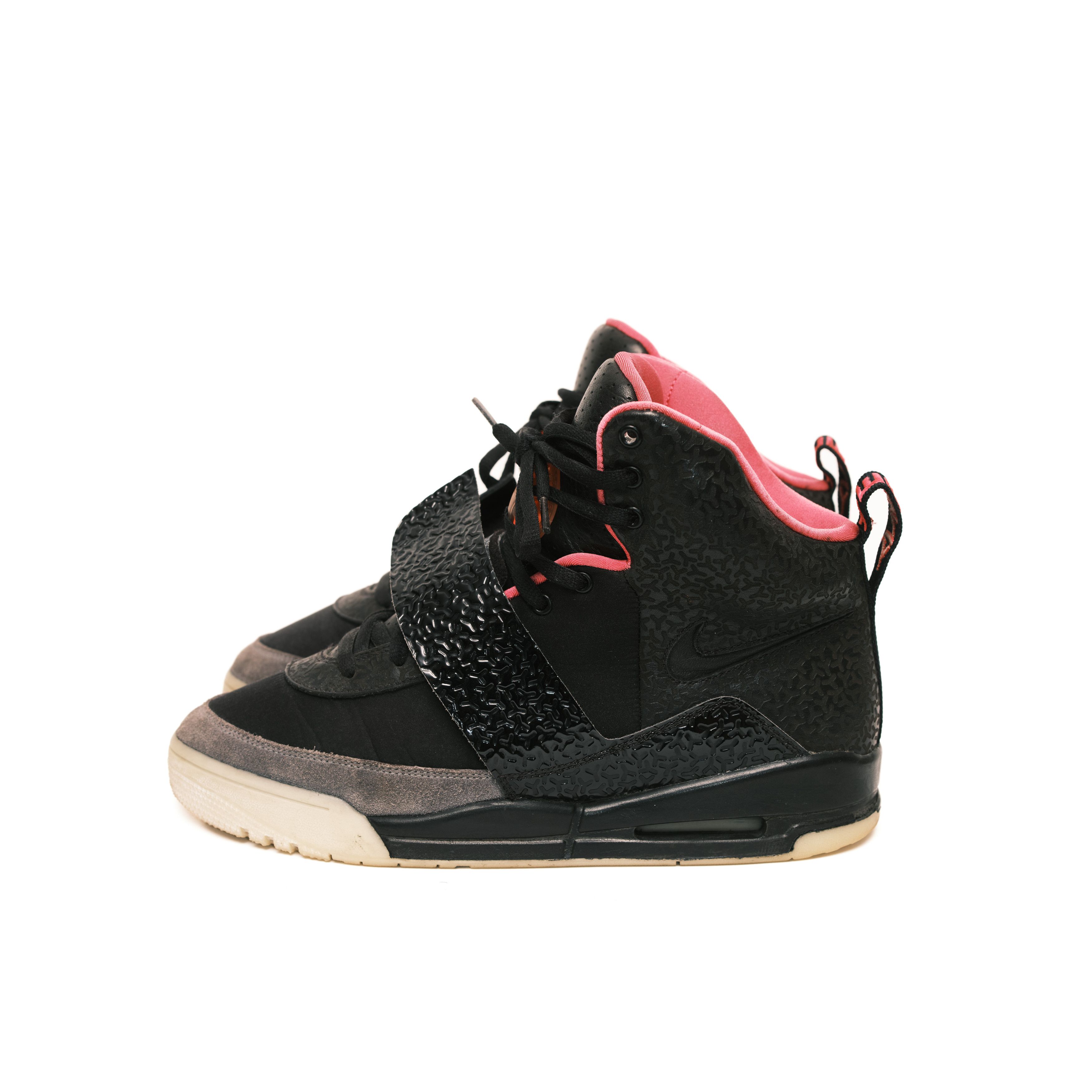 Kanye West Nike Air Yeezy 1 Blink Size 10.5 w/ Box Size US 10.5 / EU 43-44 - 1 Thumbnail