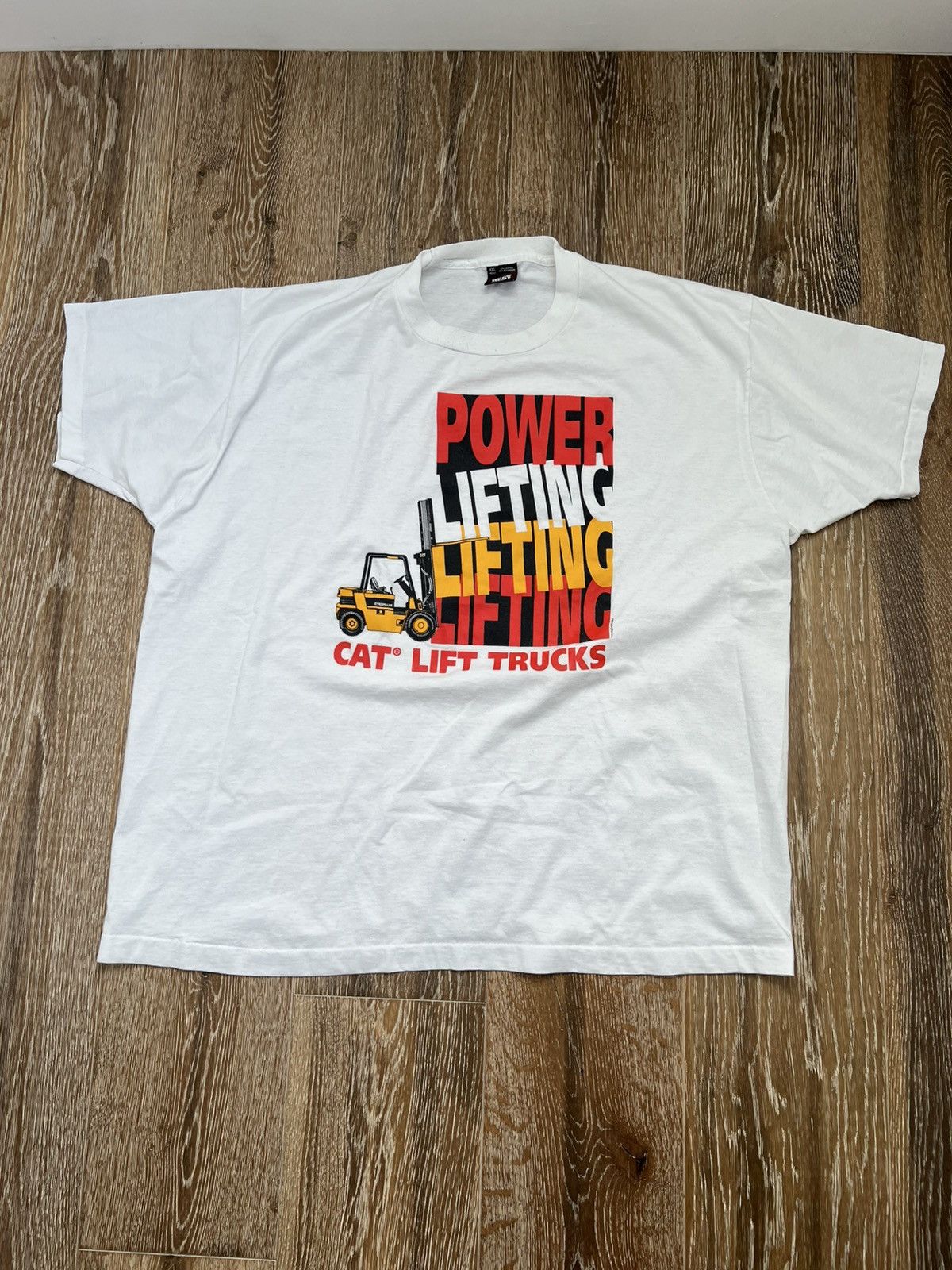 Vintage Vintage cat lift trucks powerlifting tee Size US XXL / EU 58 / 5 - 1 Thumbnail