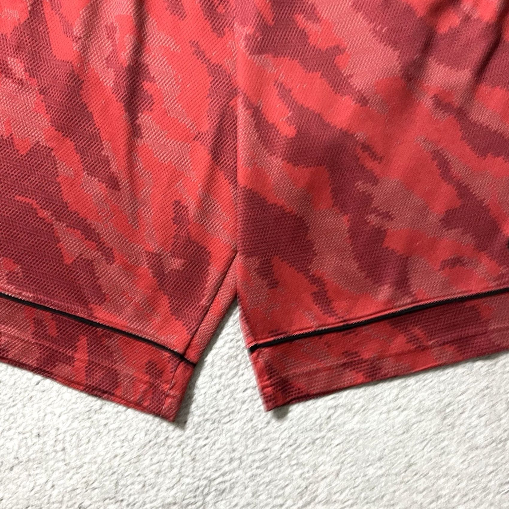 Nike VINTAGE Nike Basketball Shorts Mens L Red Geometric Drawstring Training Athletic 90s Sports Logo Mens Size US 33 - 7 Thumbnail