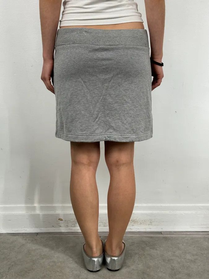 Gucci SS2007 Gucci Grey Minimalist Skirt Size 28" / US 6 / IT 42 - 4 Thumbnail