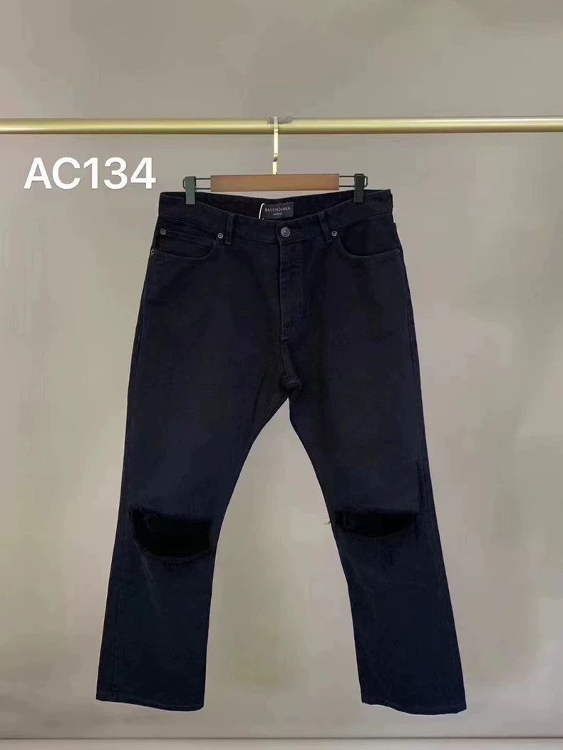 Balenciaga Balenciaga Ripped Straight Leg Denim Pants M Size-dmc Size US 34 / EU 50 - 1 Thumbnail