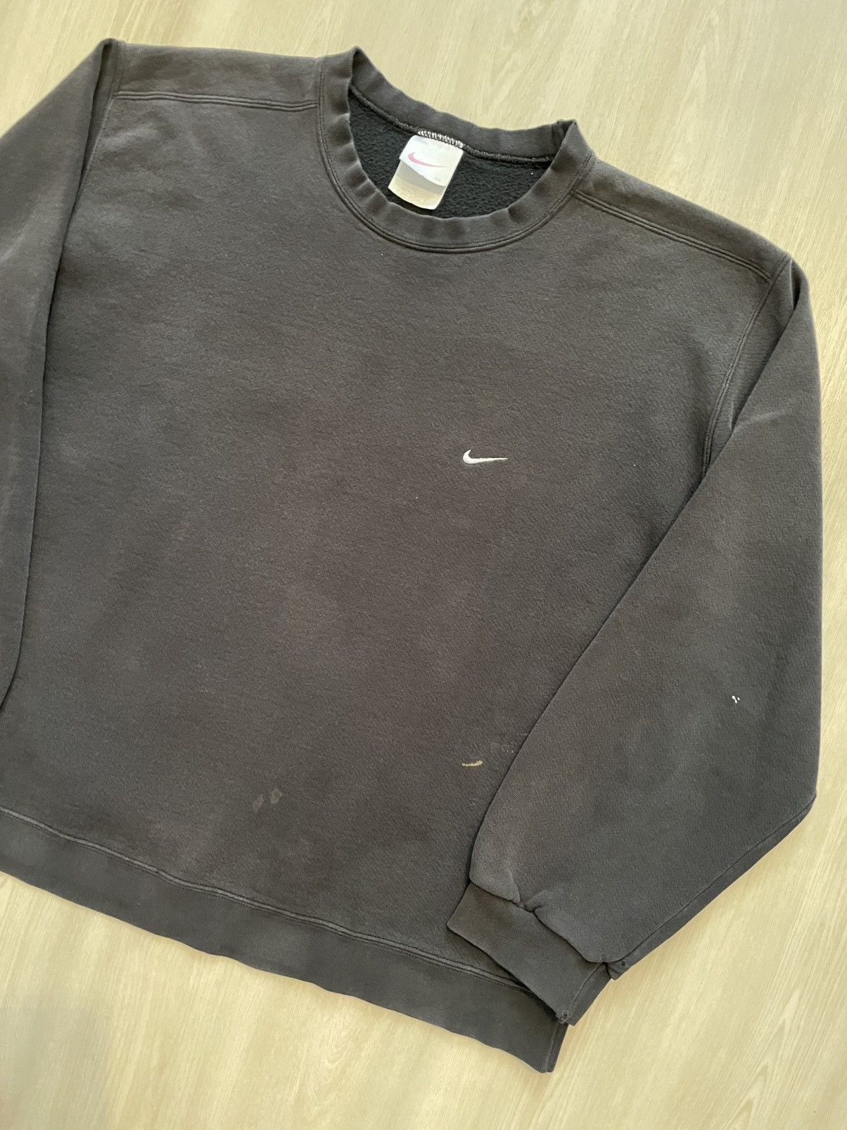 Nike Vintage 90s Nike Swoosh Embroidered Black Crewneck XL Size US XL / EU 56 / 4 - 2 Thumbnail
