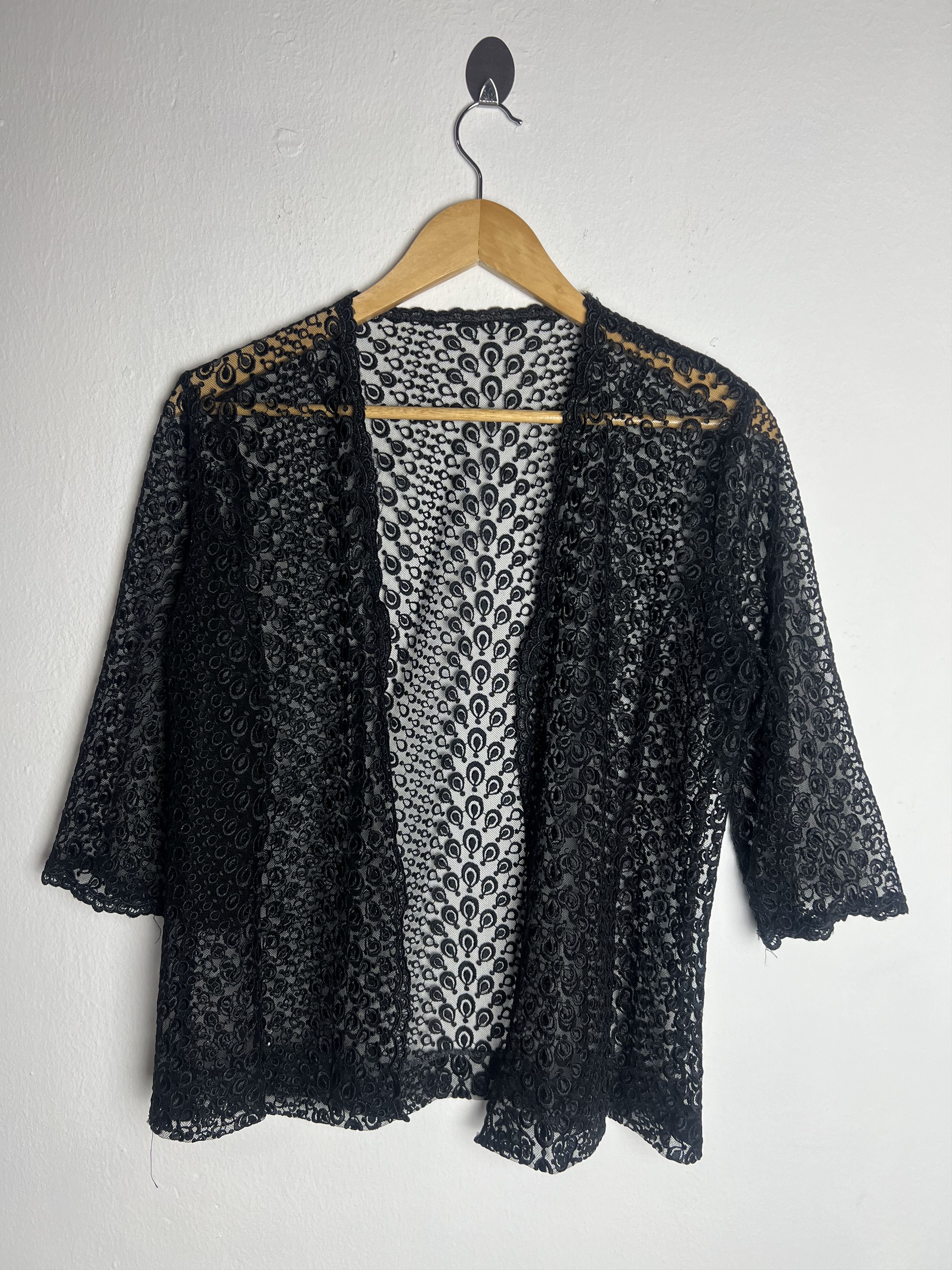 Other Black Lace Cropped Cargidan Size M / US 6-8 / IT 42-44 - 1 Thumbnail