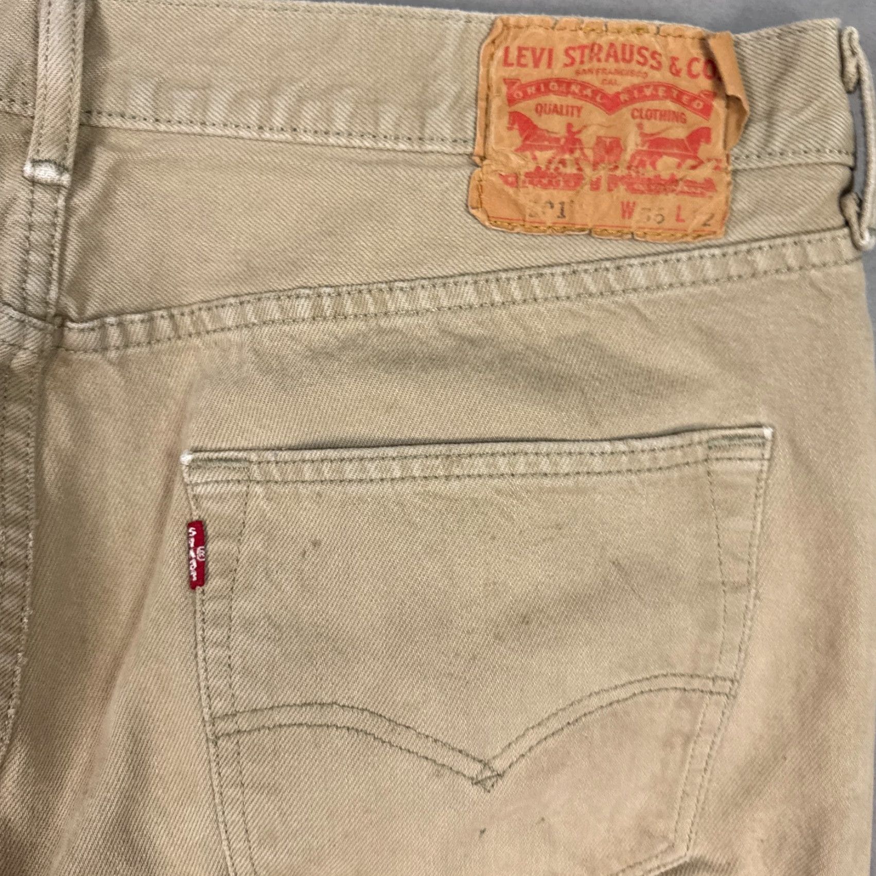 Levi's VINTAGE Levi's 501 Jeans 36x32 Beige Denim Button Fly Thrashed Workwear Distressed Stains Mens Pants 5-Pocket Denim Jeans Regular Fit Cotton Size US 36 / EU 52 - 6 Thumbnail