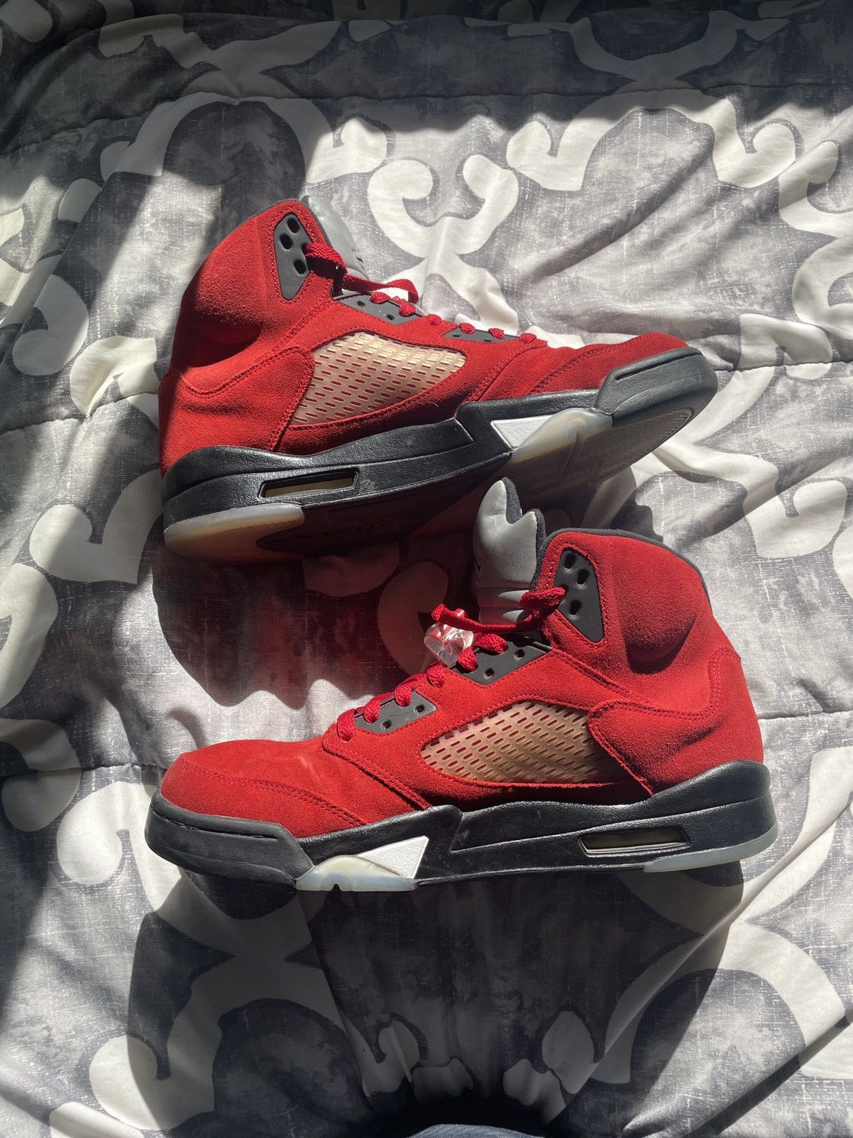 Jordan Brand Jordan 5 Raging bull Size US 12 / EU 45 - 2 Thumbnail