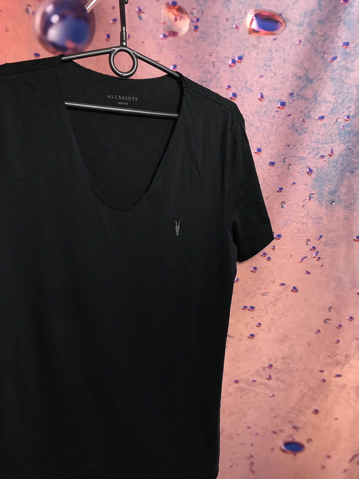Allsaints luxury v-neck t shirt